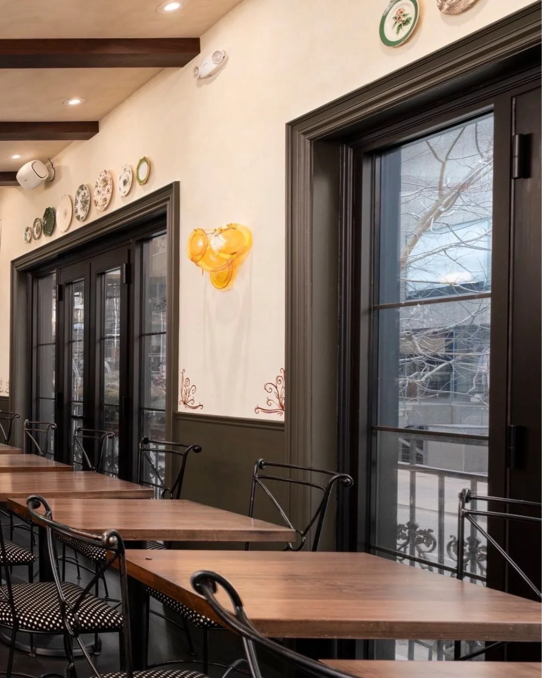 Trattoria Nervosa

📍 75 Yorkville Ave

📷 @atlasvisualdesign 

&mdash;

#construction #design #architecture #toronto #restaurant