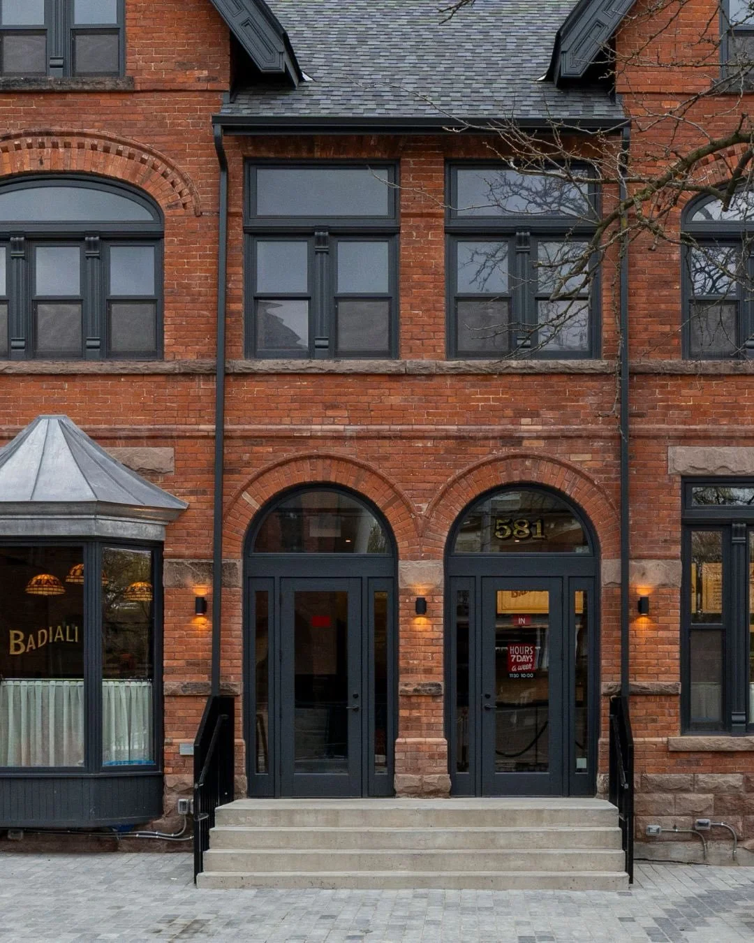 Pizzeria Badiali

📍 581 Markham St

📷&nbsp;@atlasvisualdesign
 
&mdash;
 
#construction&nbsp;#design&nbsp;#architecture&nbsp;#toronto&nbsp;#restaurant