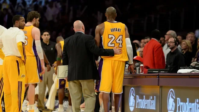 usp-nba_-golden-state-warriors-at-los-angeles-lake-16_9.webp