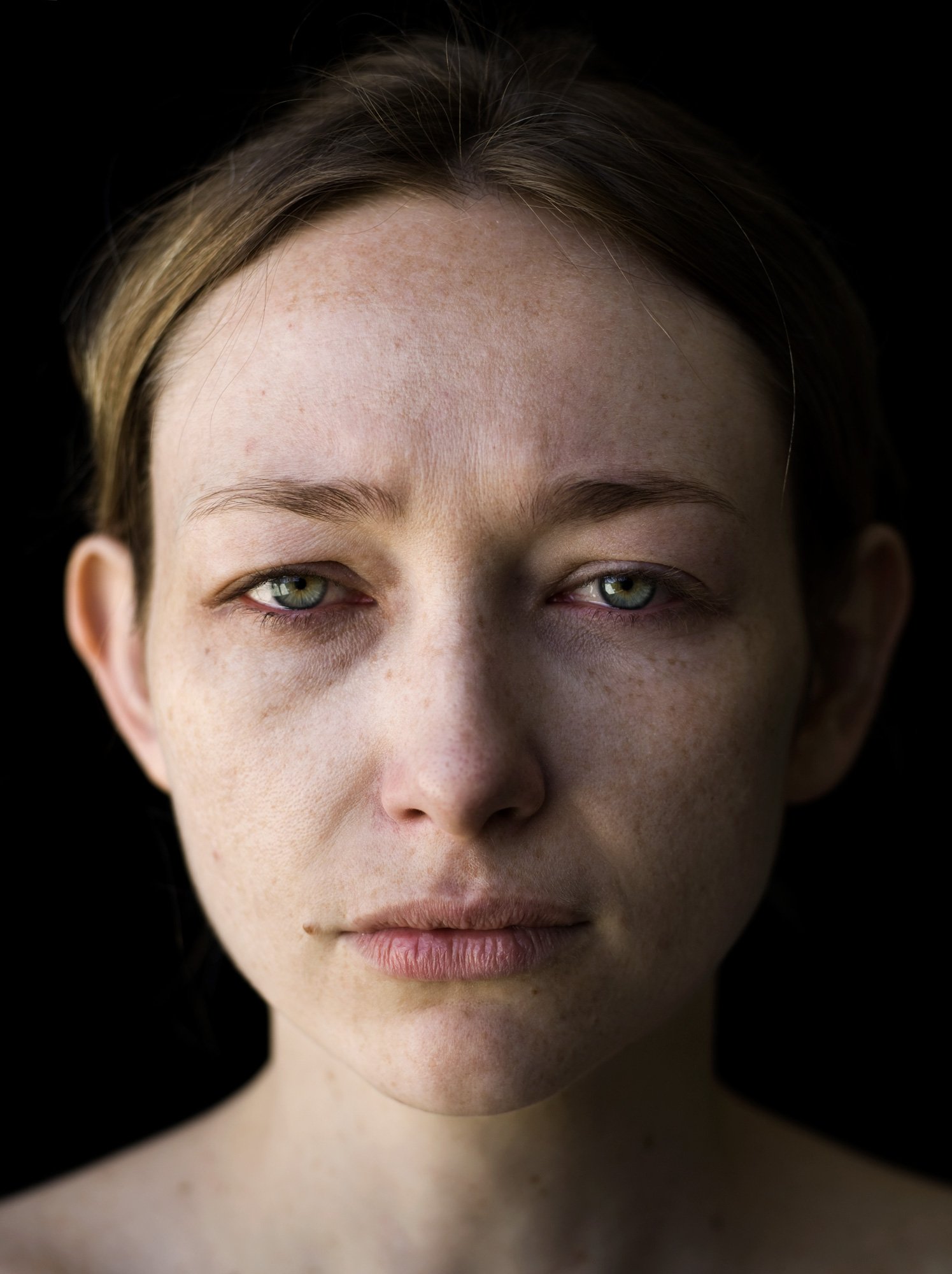 Portrait of Alyssa from the series 'Broken' by photographer David.A.Knight ©