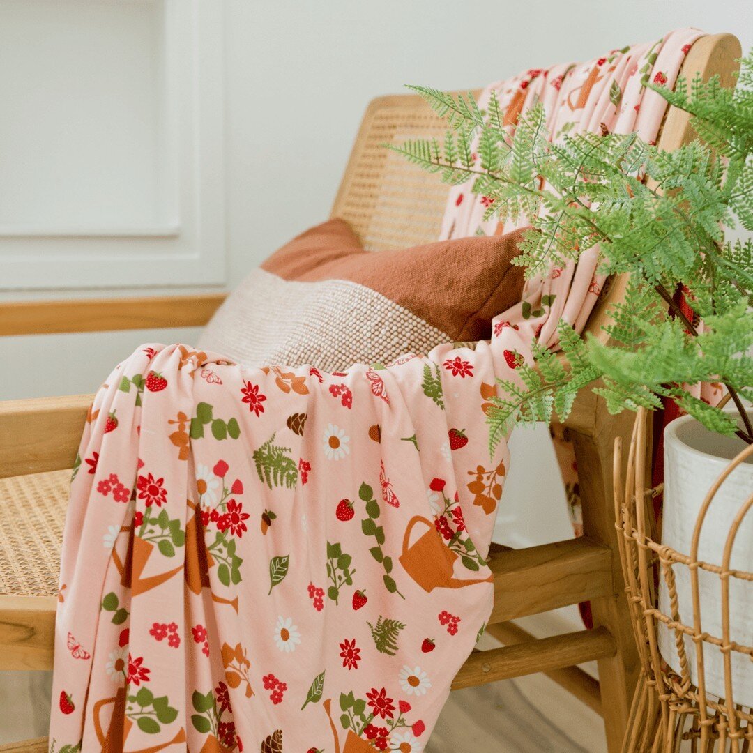 GIFT HIGHLIGHT: Shop this brand between markets... Here's an idea. Need something for a  gift ? Piper Moon Co.