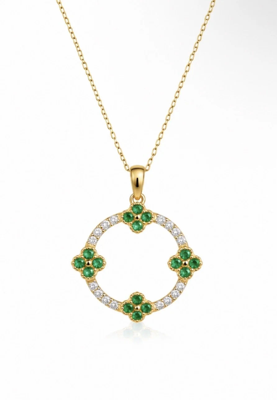 Emerald Clover Diamond Circle Necklace