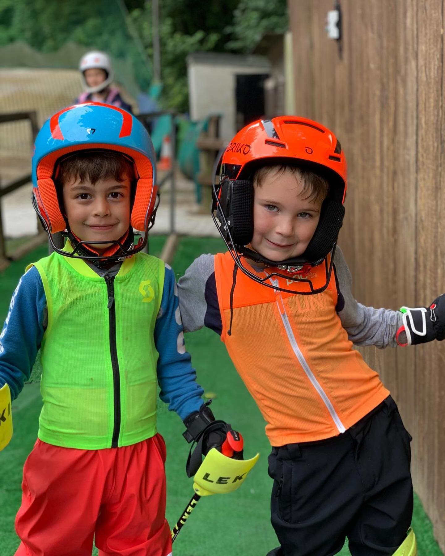 Big smiles and lots of fun on our Brentwood Camp over the weekend
😁😁

Thank you to everyone that joined us! We hope to see all of you again on our future UK summer camps going ahead in the holidays 🙌🏻

Massive thanks to @brentwoodskiandsnowboardc