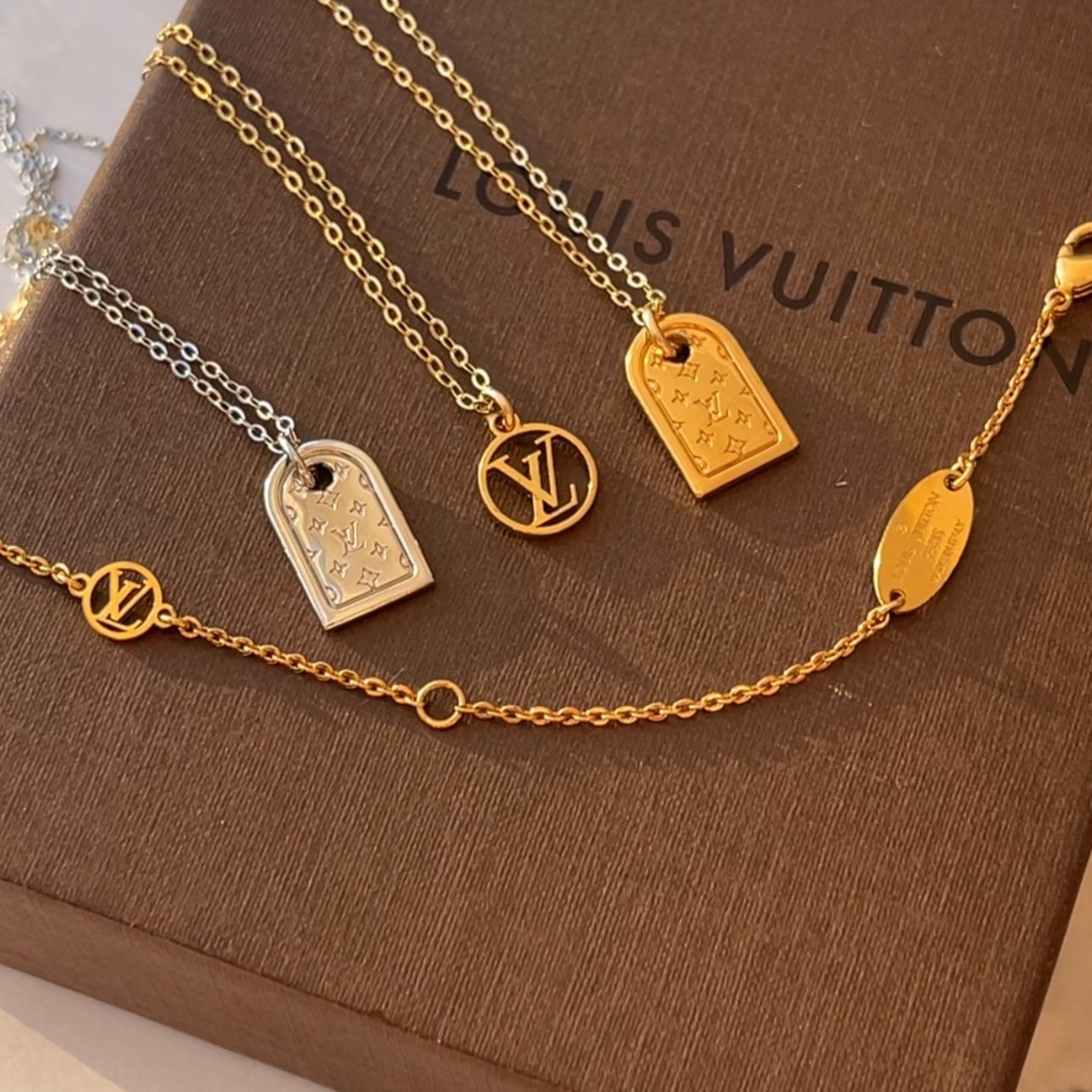 Louis Vuitton Jewelry -  Canada