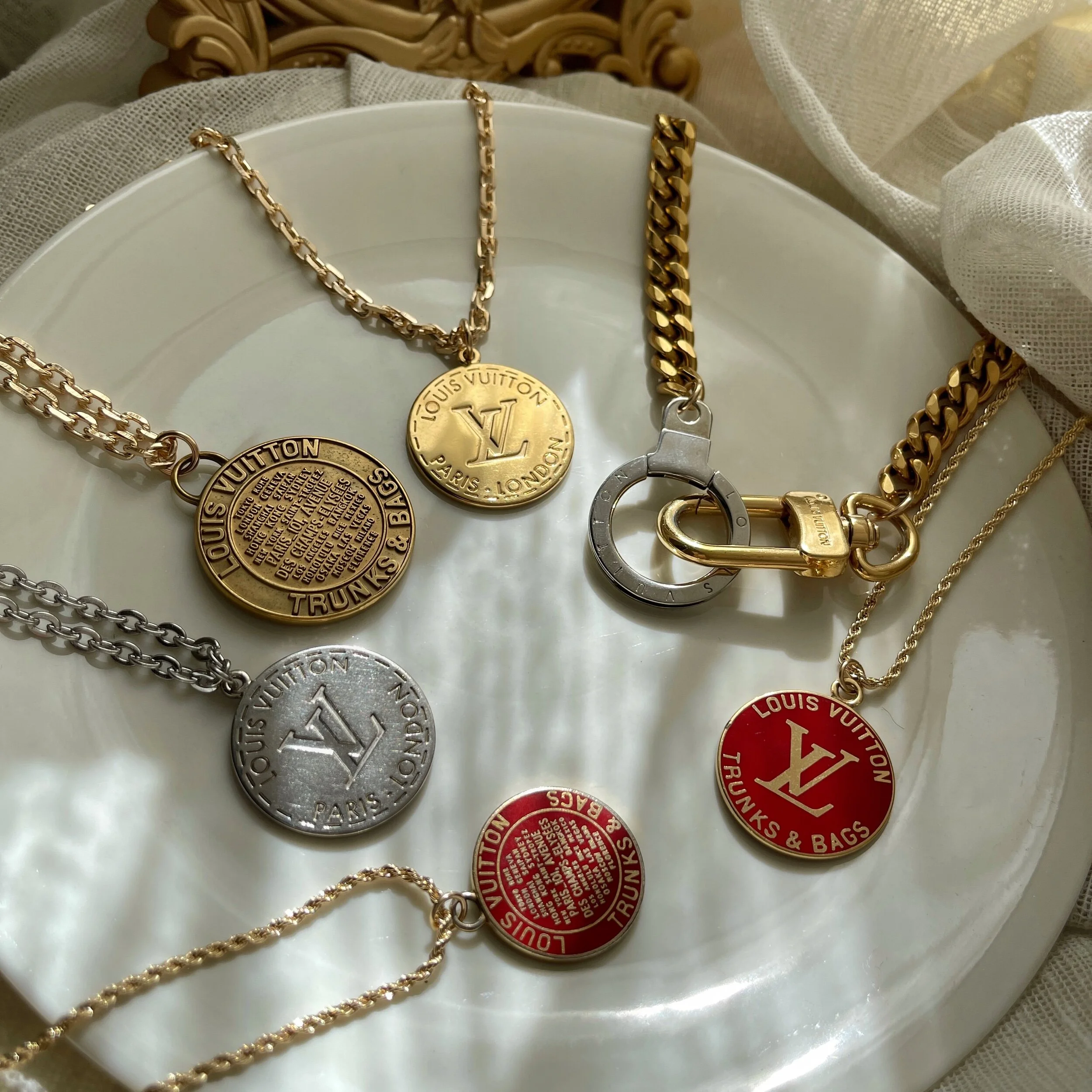 louis vuitton jewelry, louis vuitton trunks & bags,  louis vuitton black jewelry, LV jewelry for men, LV jewelry for women, trendy louis vuitton jewelry
