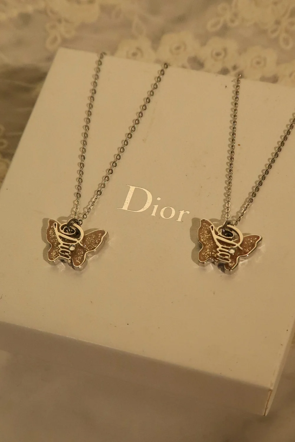 【超希少】ディオール Dior Butterfly Necklace 蝶 Y2K Authentic Vintage Dior Pink Butterfly Necklace — LUXE Reworked