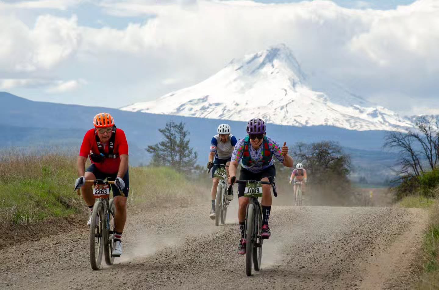 Good times at the Gorge Gravel Grinder ✌️🫶👍🤙

#oregonbikeracing #gravelracing #oregoncycling 
@oregonbikeracing