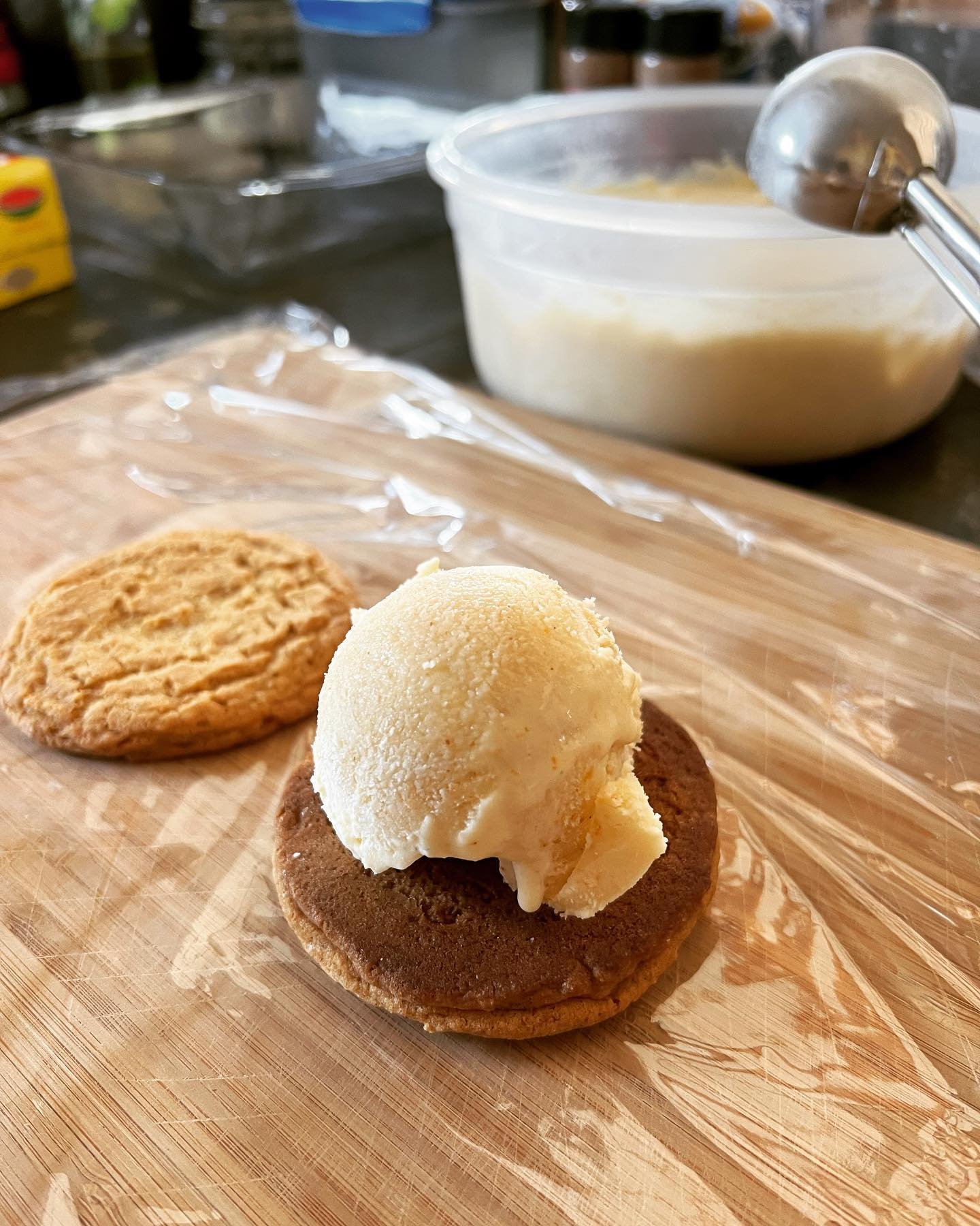 It&rsquo;s #summertime everyone, come and get your cold sweet treats!
 
We have what your tum tum craves! 
#treatyourself 
#icecream 
#icecreamcookies 
#icecreamsandwich
