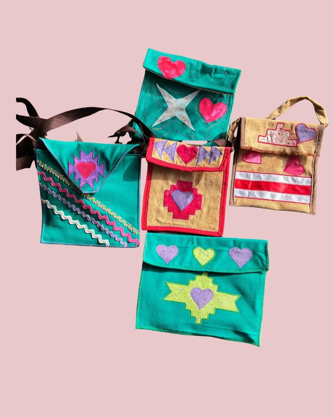 These cute purses available February 1st! 💕💕💕💕 #valentinesday