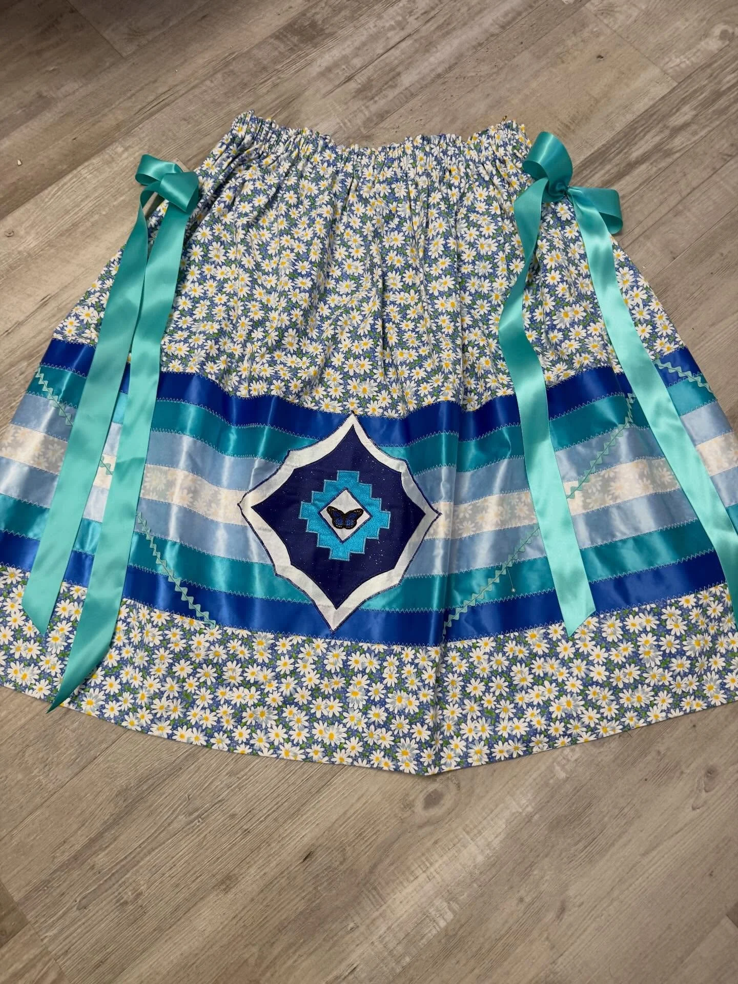 Skirt Available! Adult sizes Medium -XLarge. Message for more details.