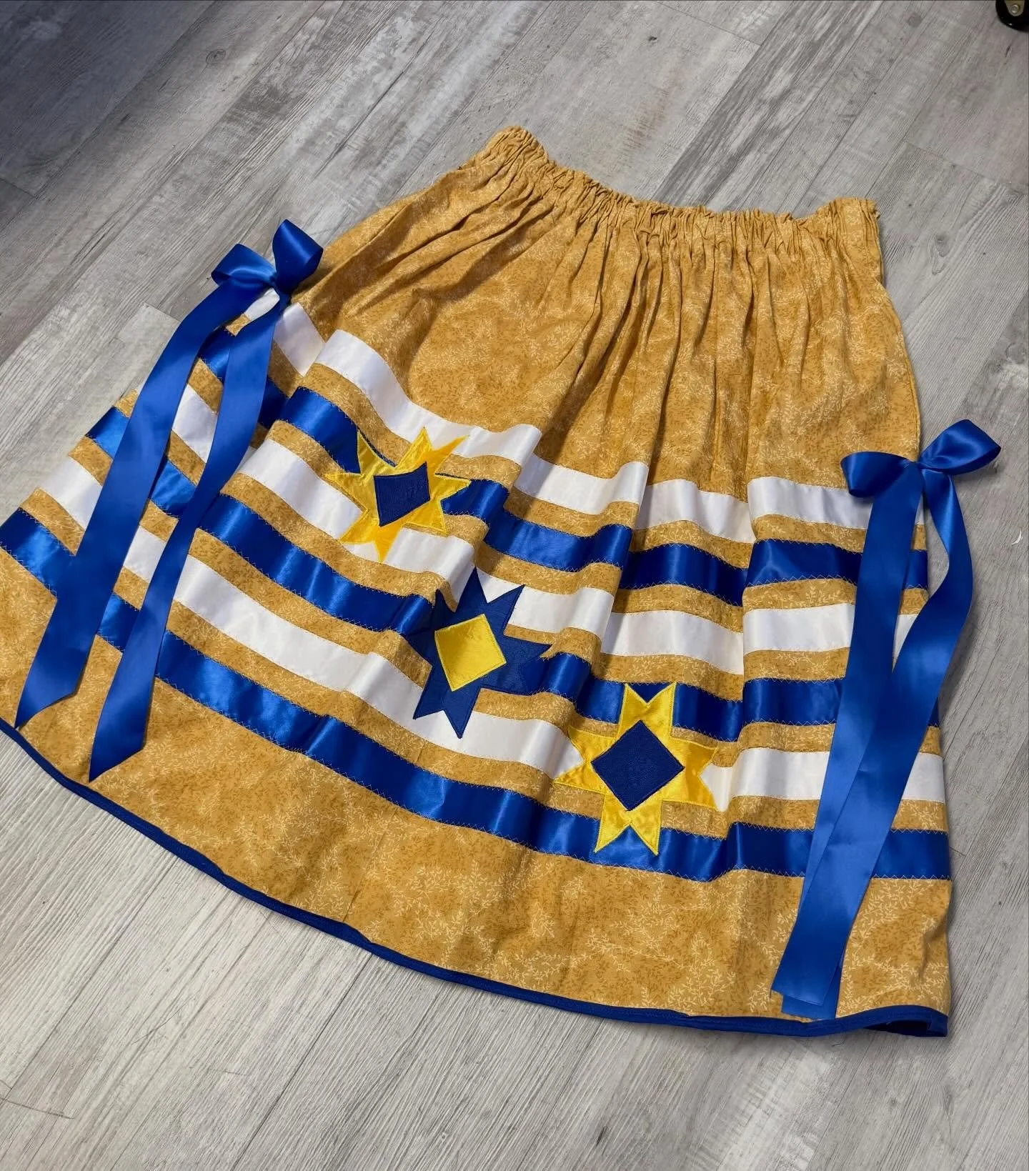 Skirt Available! Adult size Medium to X-Large. Message for more details. #ribbonskirt