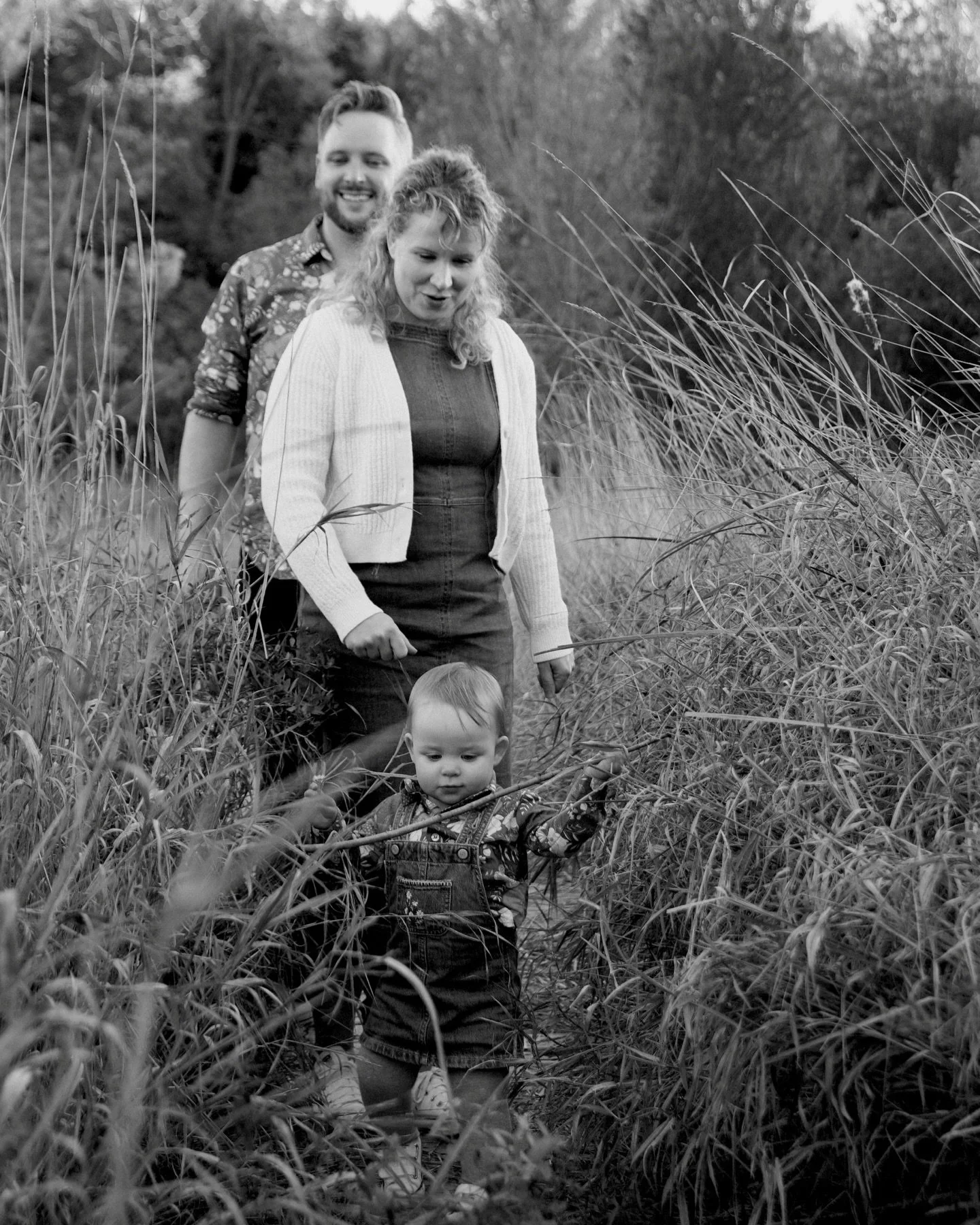 A beautiful autumn day with this lovely family 🍂
&bull;
&bull;
&bull;
&bull;
&bull;
&bull;

#torontophotographer #torontoportraitphotographer #torontomaternityphotographer #torontofamilyphotographer #ontariomaternityphotographer