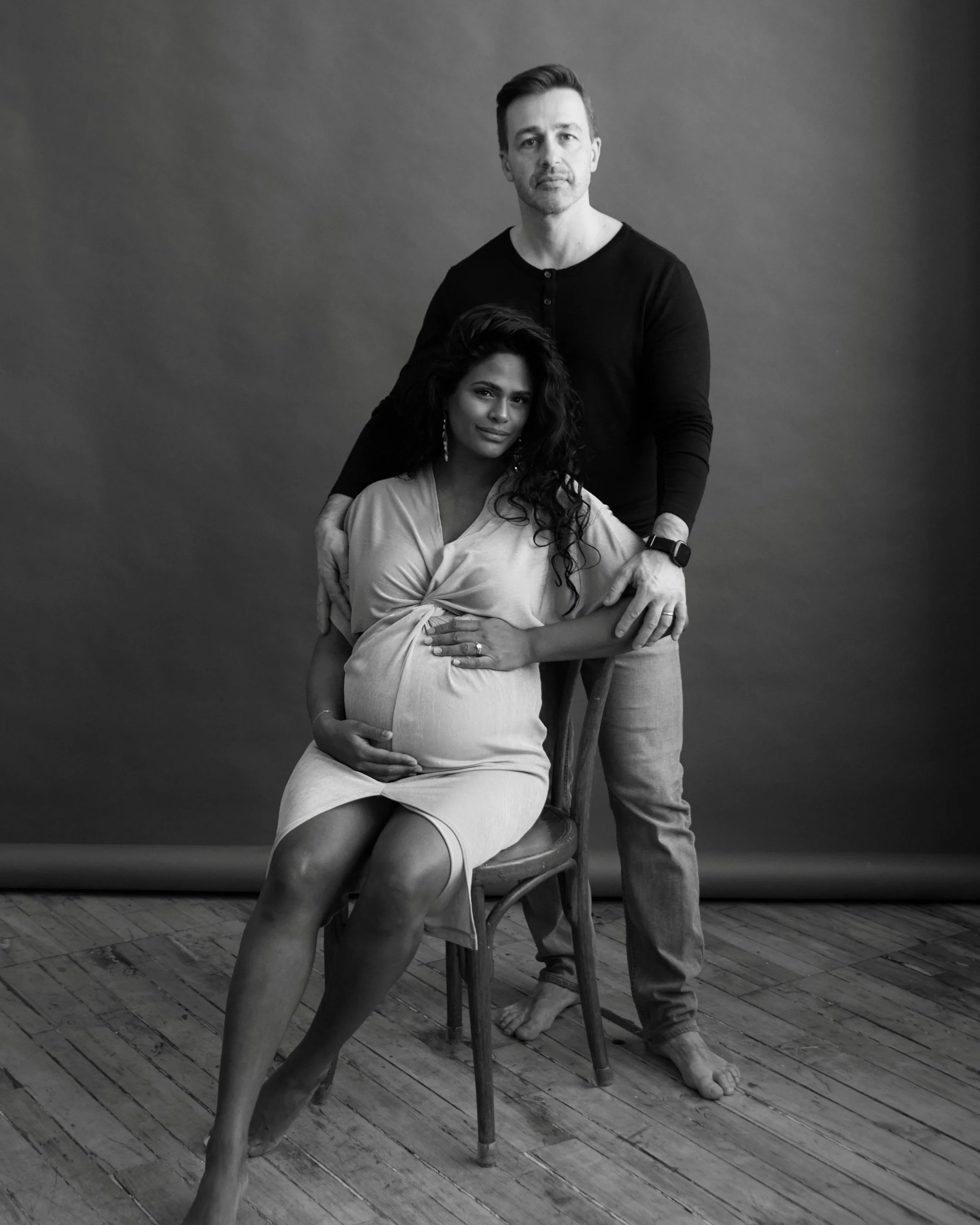 My studio mini sessions are coming up on May 31! If you&rsquo;ve been thinking about booking a photoshoot, this is your sign. ✨ 

Suitable for maternity, family, couples, solo portraits! Send me a DM for more details.
&bull;
&bull;
&bull;
&bull;
#tor