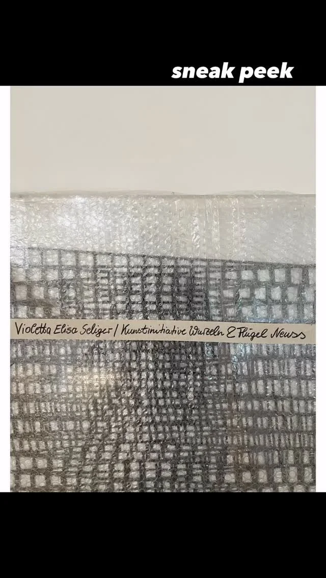 sneak peek in die Kunstwerke und den Aufbau der neuen Ausstellung „Verwandte Formen“ die am 28.09.25 bei uns eröffnet wird
#kunstinitiative #wurzelnundfluegel #neuss #kunstwurzelnundfluegel #schlossreuschenberg #ausstellung #kunstwe
