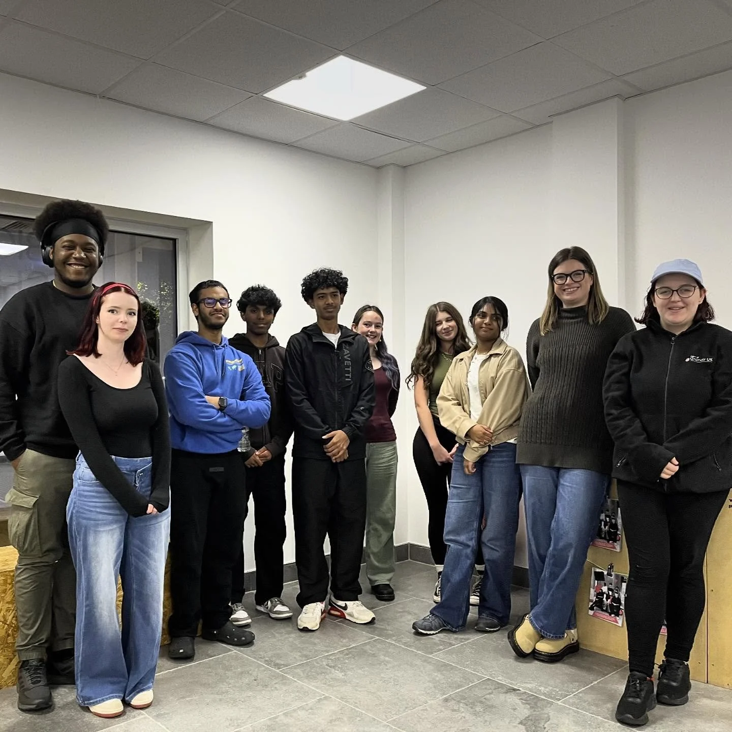 Is 2 hours ever enough when we team up with @social.etc 🤔 The ideas in the room were 👌

Project delivered as part of Look Again in partnership with @culturemiltonkeynes and @theparkstrust 

[ID: A group of 10 people stand for a photograph. They all