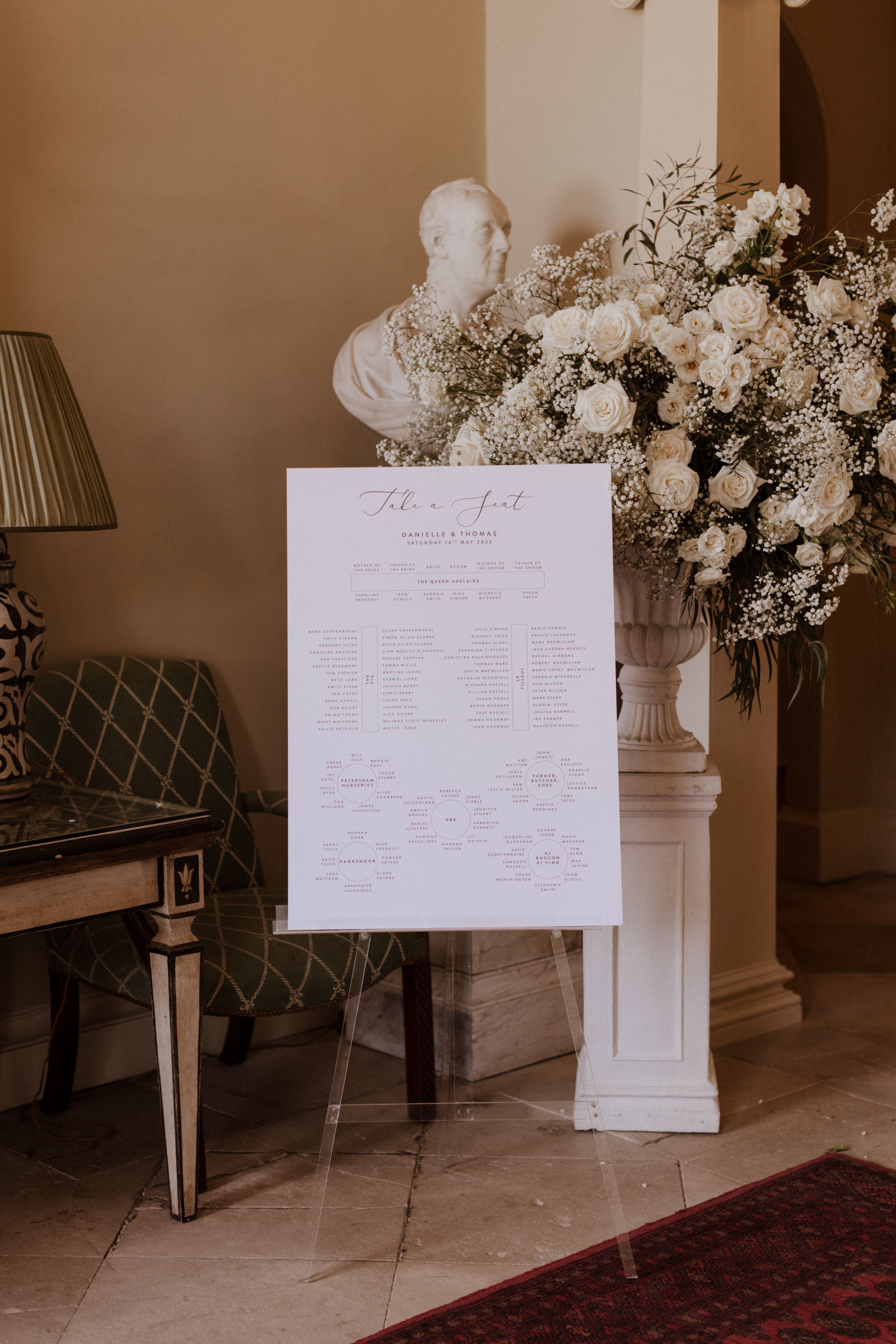 Modern table plan with floral pedestal.jpg