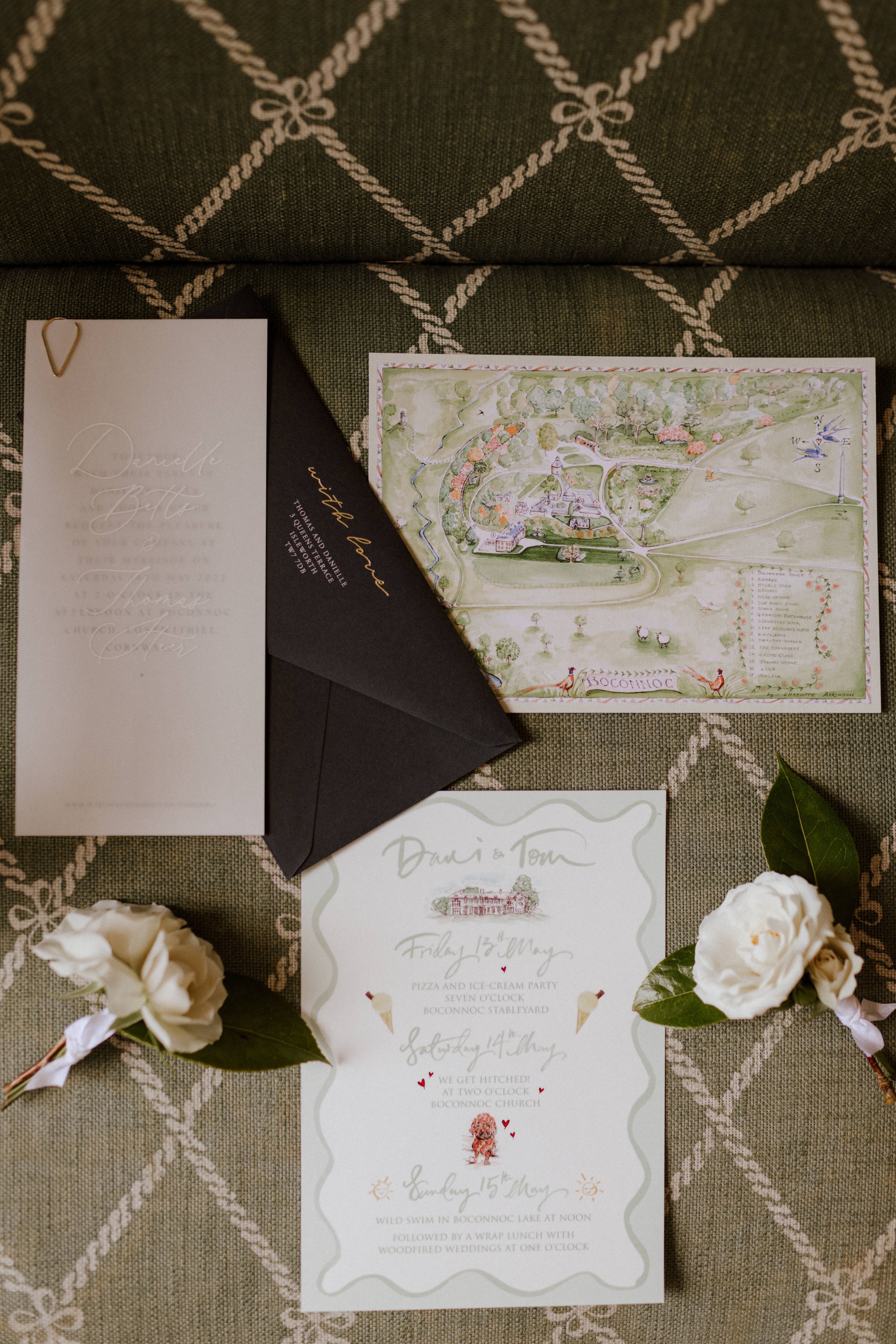 Modern contemporary wedding stationery.jpg