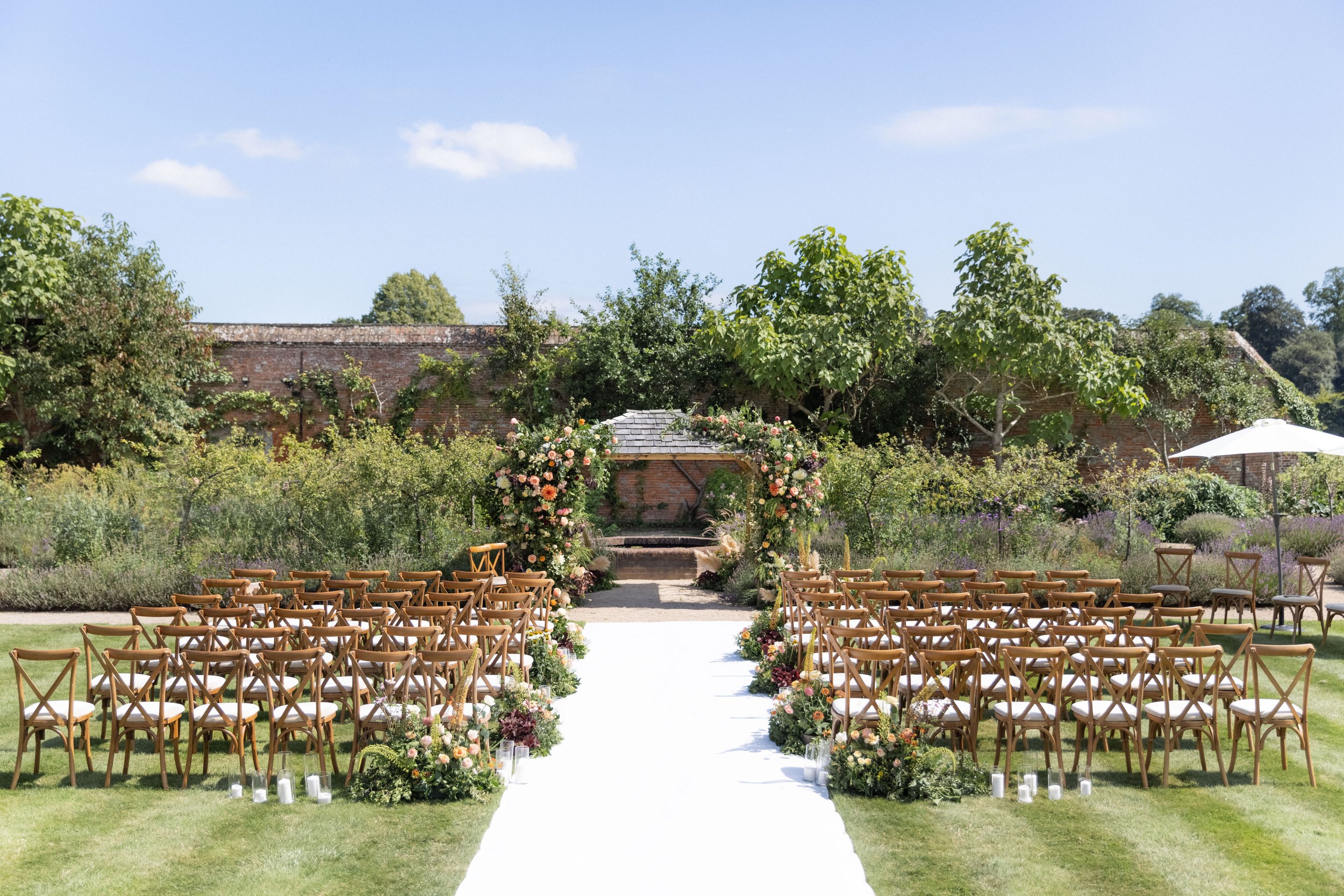 Cowdray-walled-garden-wedding-Anneli-Marinovich-Photography-6.jpg