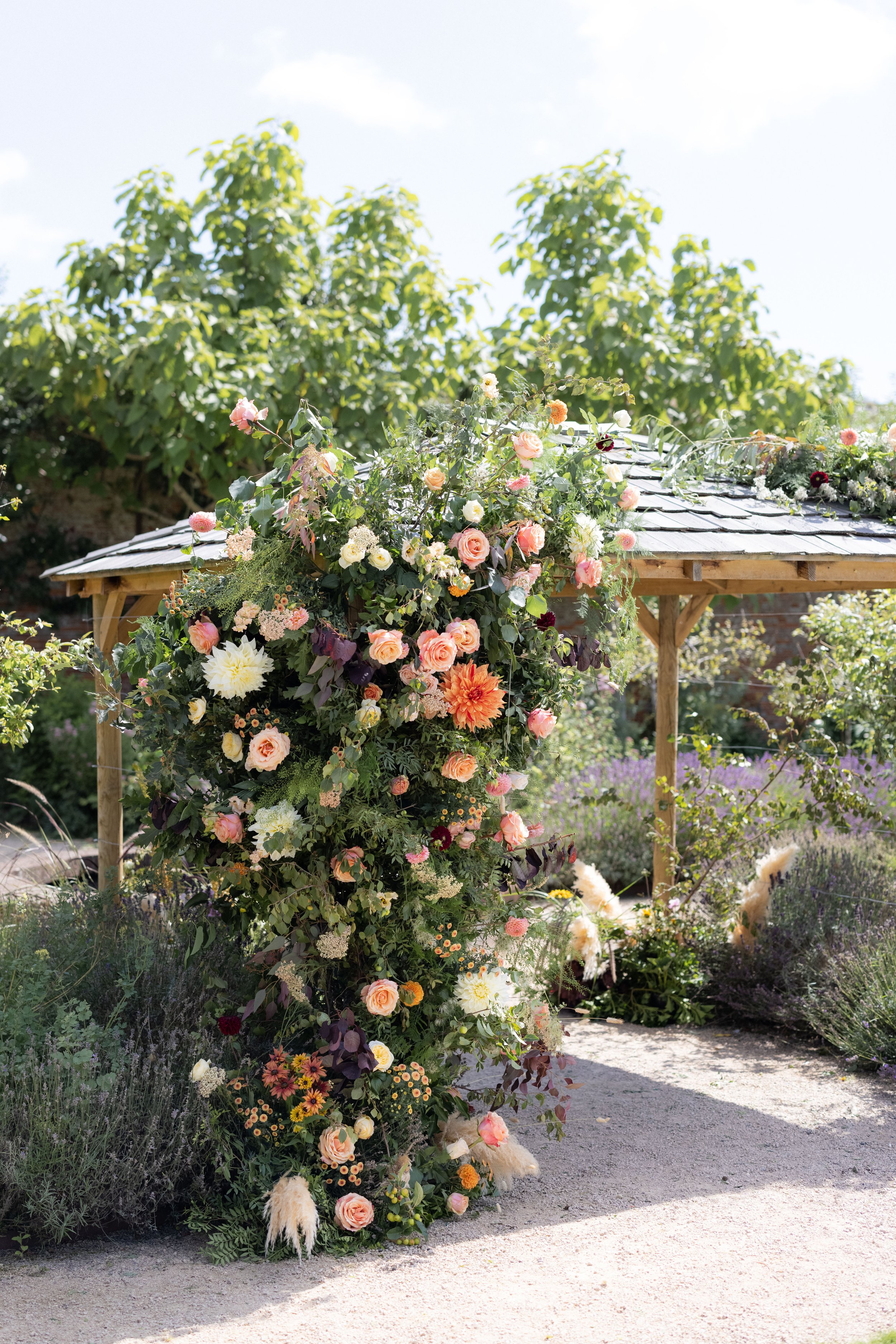 Cowdray-walled-garden-wedding-Anneli-Marinovich-Photography-16.jpg