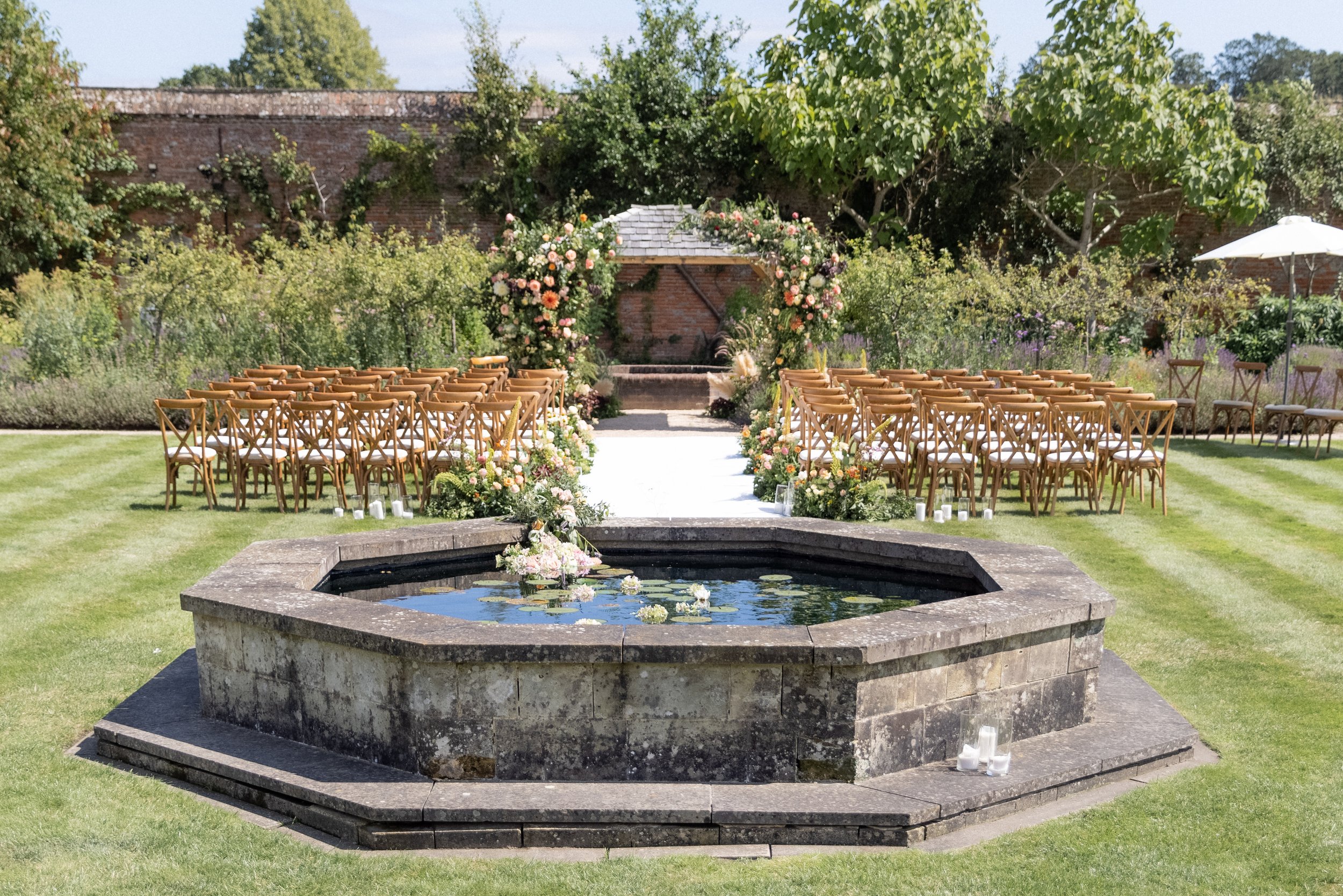 Cowdray-walled-garden-wedding-Anneli-Marinovich-Photography-42-2.jpg