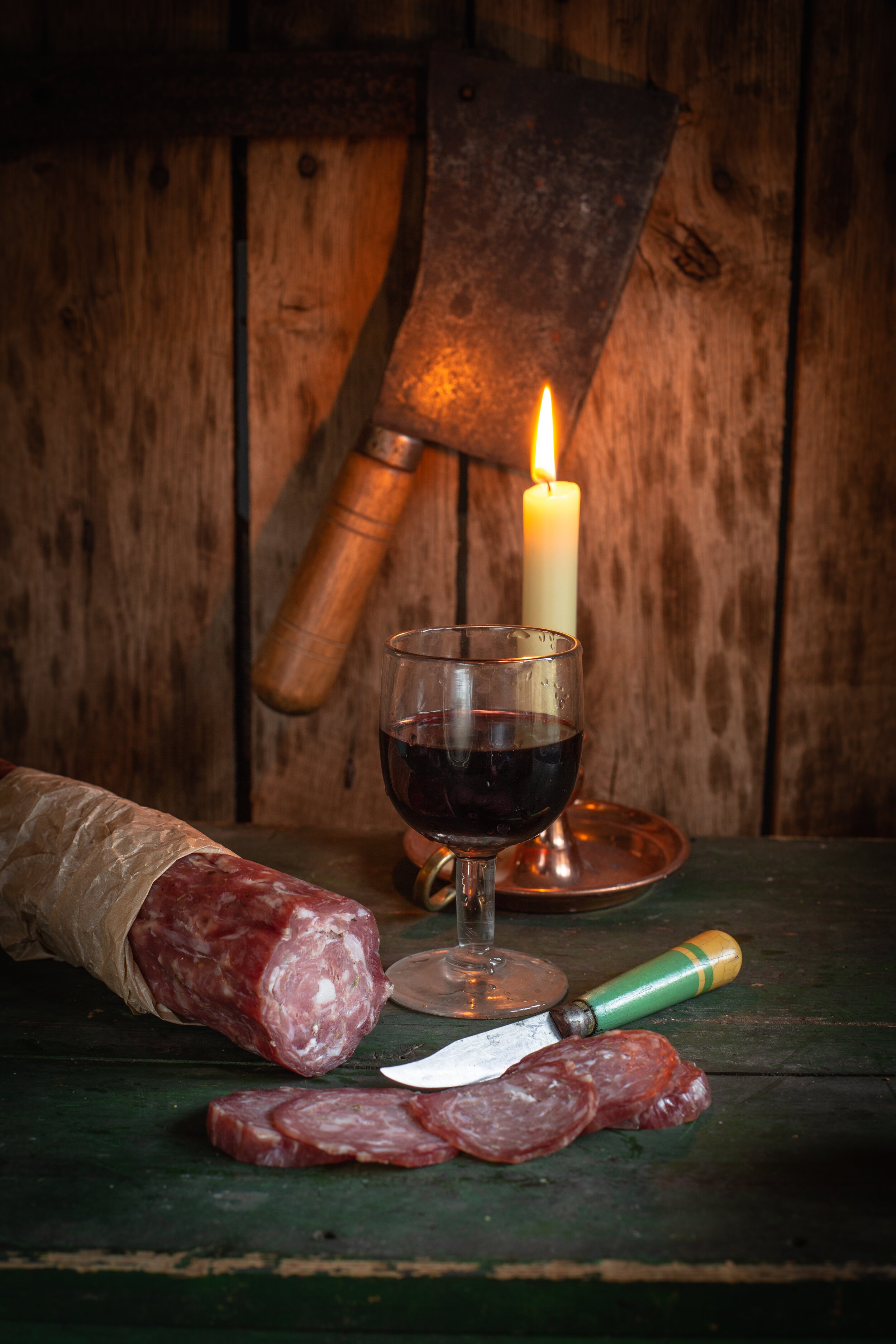 saucisson+with+wine%2C+knife%2C+candle+.jpg