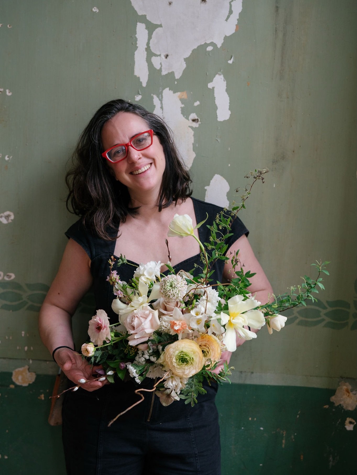 It&rsquo;s the &ldquo;off&rdquo;* season for events, which means I&rsquo;m hunkered down updating my website portfolio and writing proposals. 

This also means it&rsquo;s HIGH time I showed my face on the feed again, too! This is 💯 the face I made w