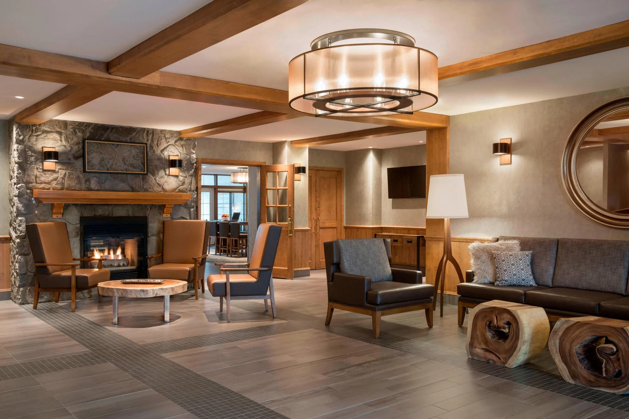 ymymt-lobby-0056-hor-clsc.jpg