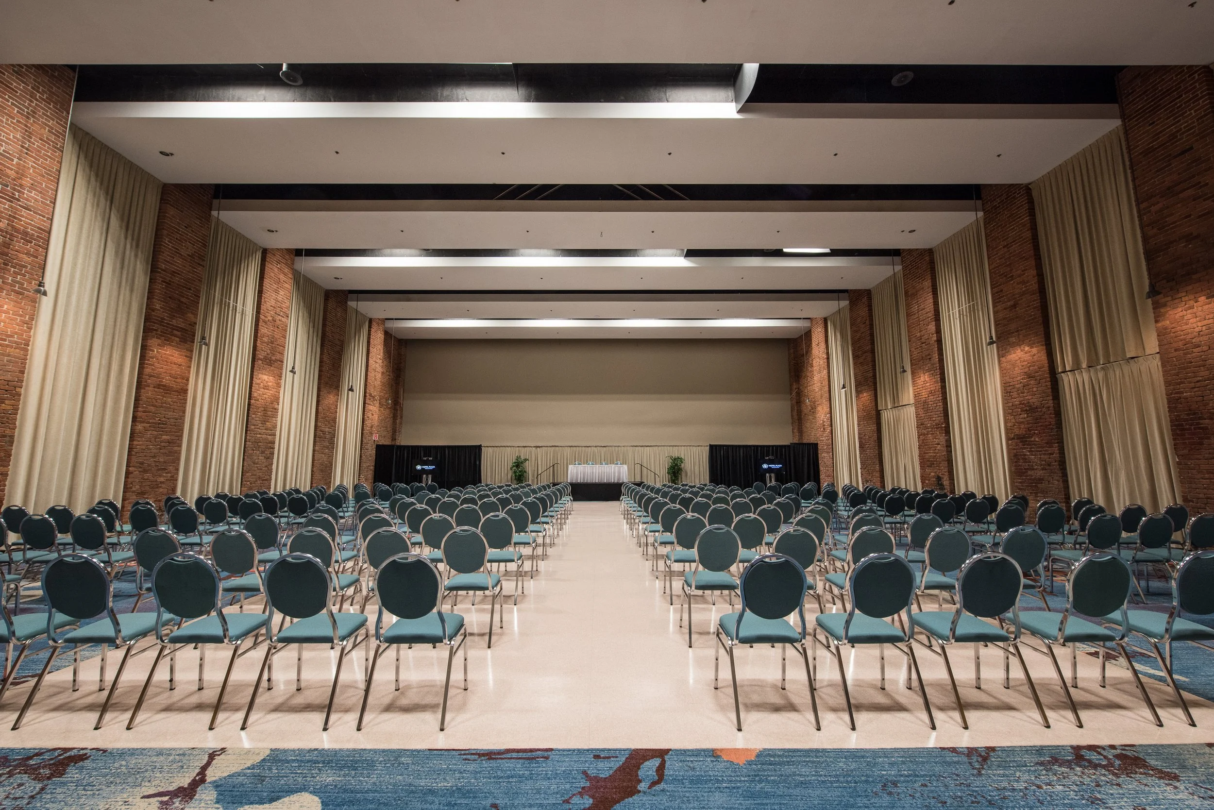 65413b642681a04f68c84366_Empire - Théatre.jpg