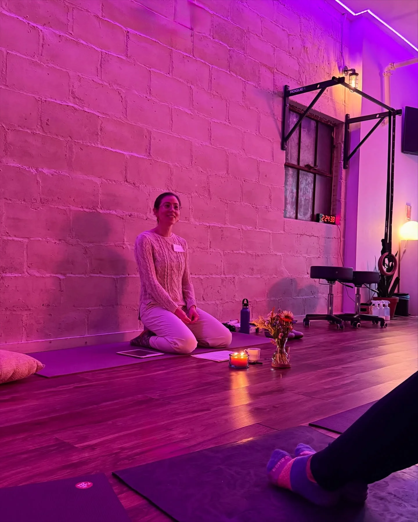 🦋✨💓a deeply soothing Sunday community acupuncture event yesterday with Joanna, releasing and resetting to move into the season ahead with a fuller sense of connection. Thank you all! 🍃

And in general, this is a moment of gratitude for Joanna&rsqu
