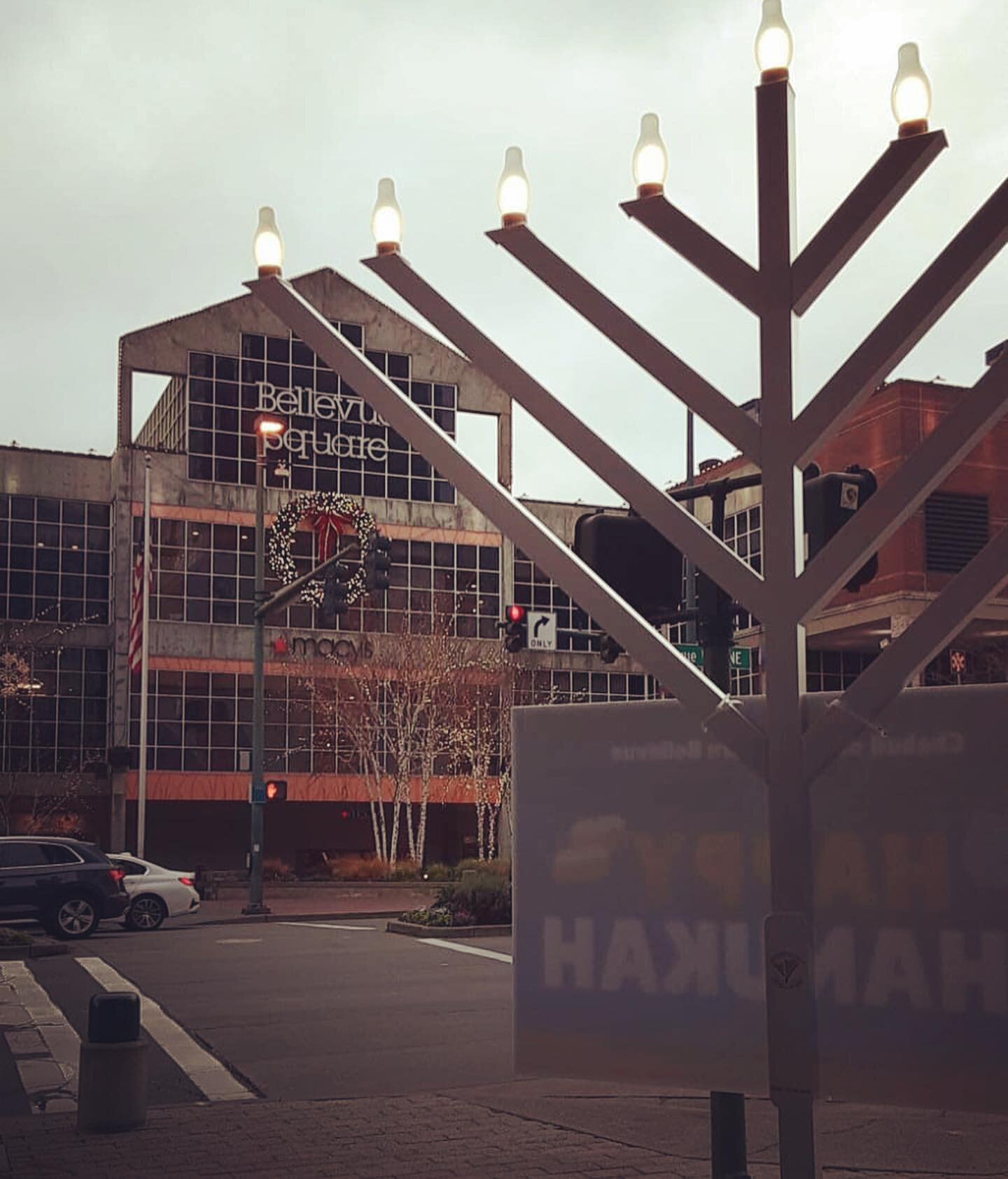 Check out the Menorah set up downtown!! Huge thank you to @bellevueartsmuseum for partnering with us to bring the light and warmth of the Menorah to Downtown Bellevue this year!! Snap a pic and use #lightupbellevue 🕎🕎🕎🕎🕎 tonight is night #2 of C