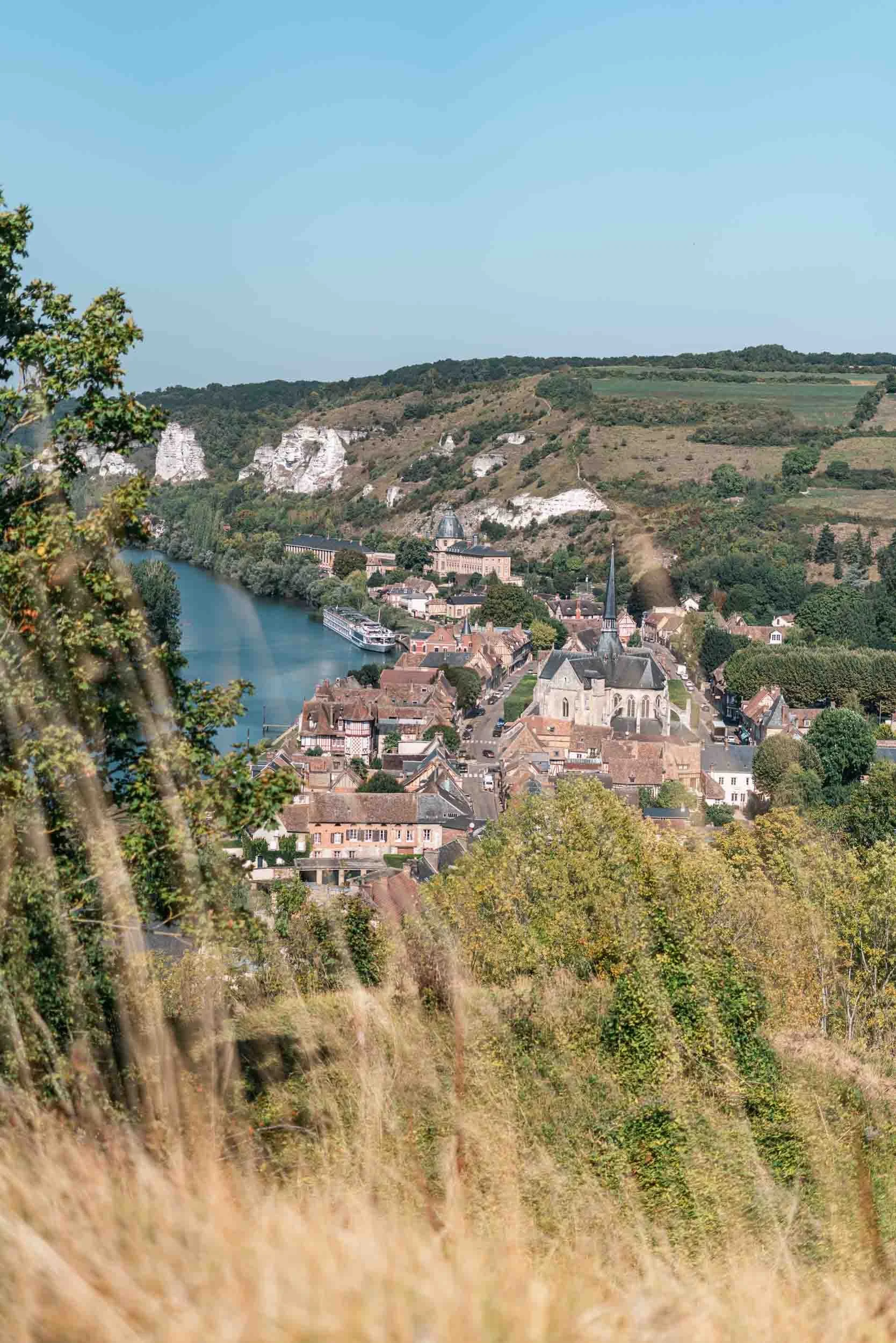 becoming-carmen-travel-guide-france-les-andelys-seine-river