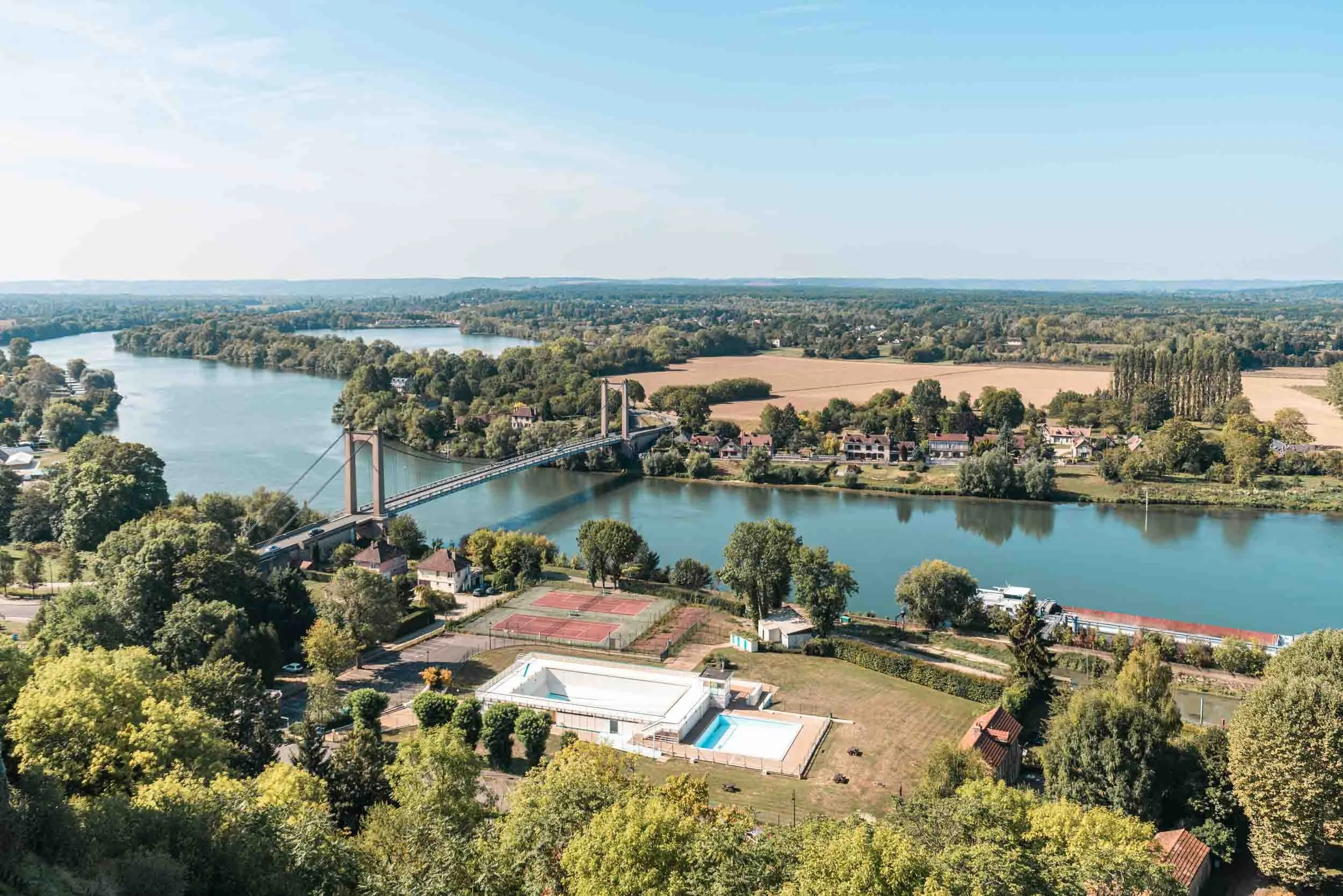 becoming-carmen-travel-guide-france-les-andelys-seine-river