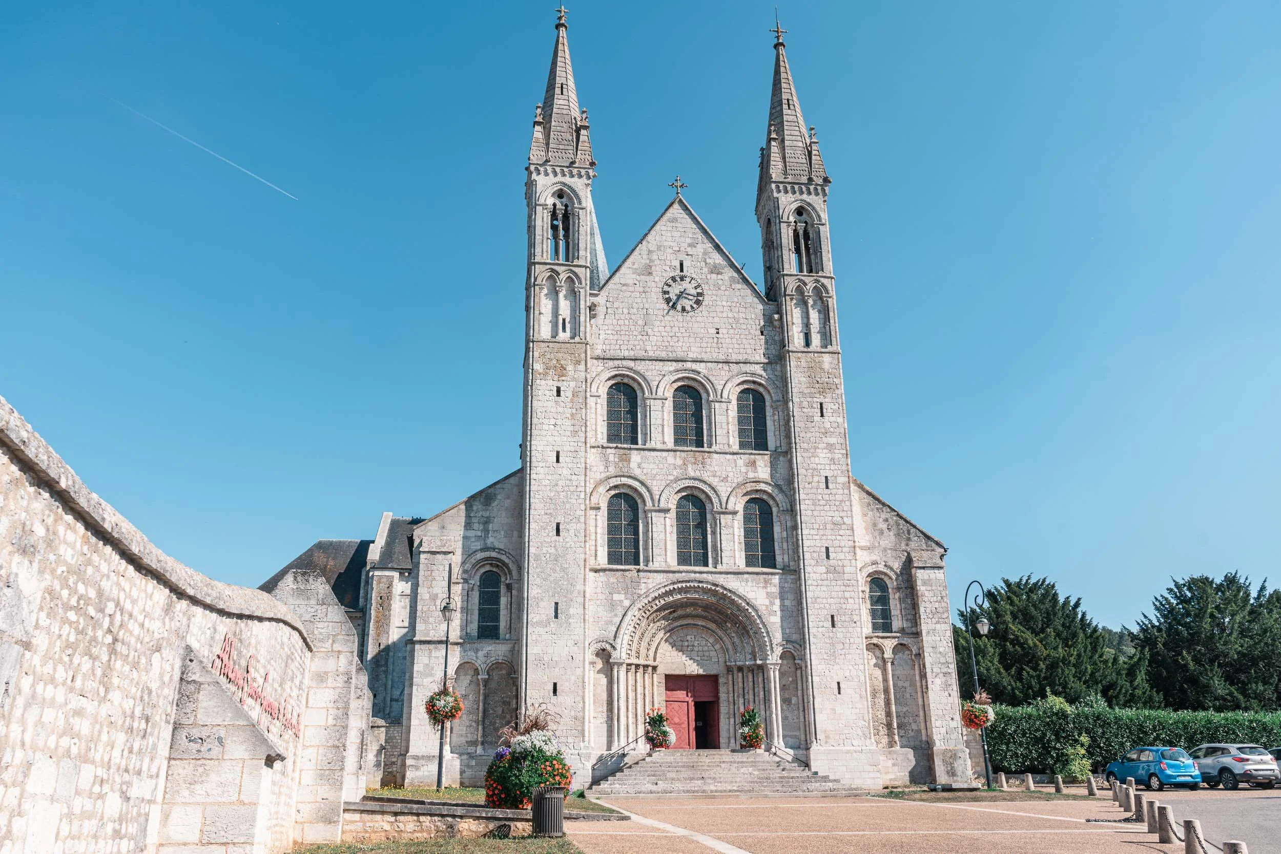 becoming-carmen-travel-france-normandy-rouen-abbey-saint-georges-de-boscherville