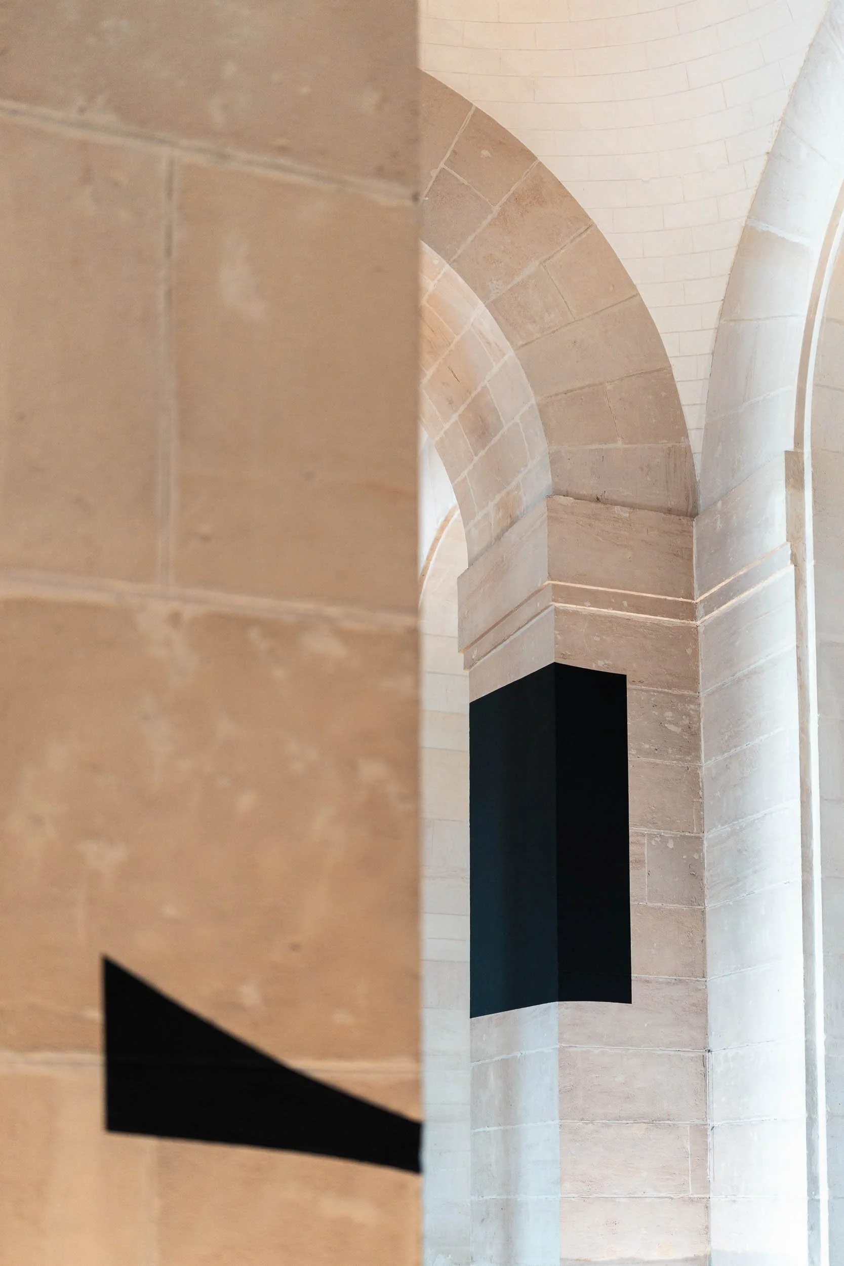 becoming-carmen-france-lille-palais-des-beaux-arts-felice-varini-eclats-de-echoes-art-installation-exhibition