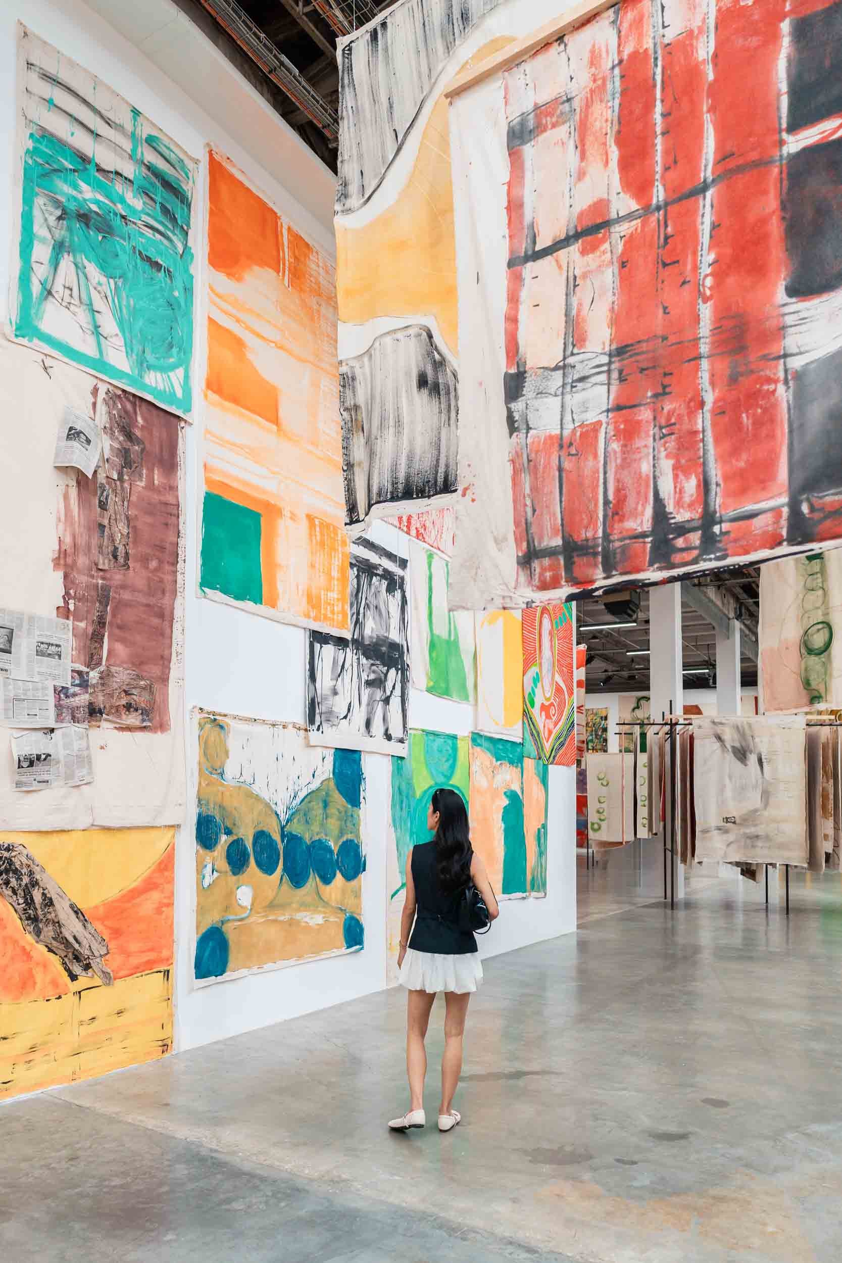 becoming-carmen-travel-france-paris-palais-de-tokyo-art-exhibition-vivian-suter-disco