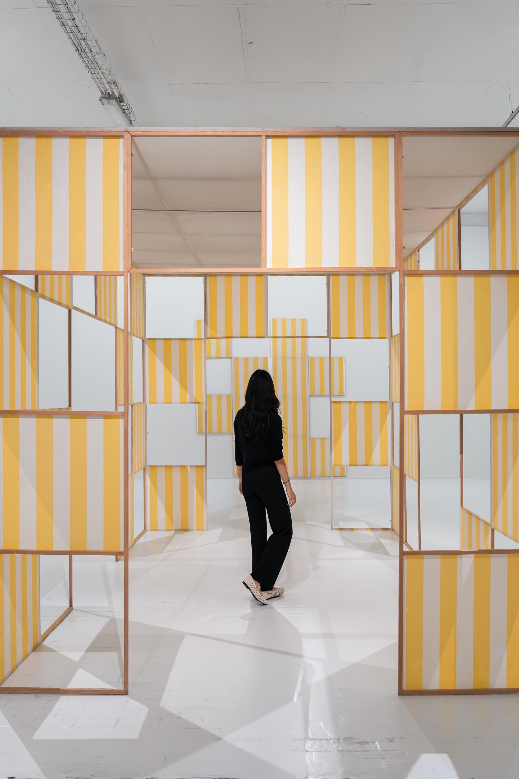 becoming-carmen-travel-france-lille-tripostal-pom-pom-pidou-art-exhibition-daniel-buren-cabane-eclatee-n6-les-damiers