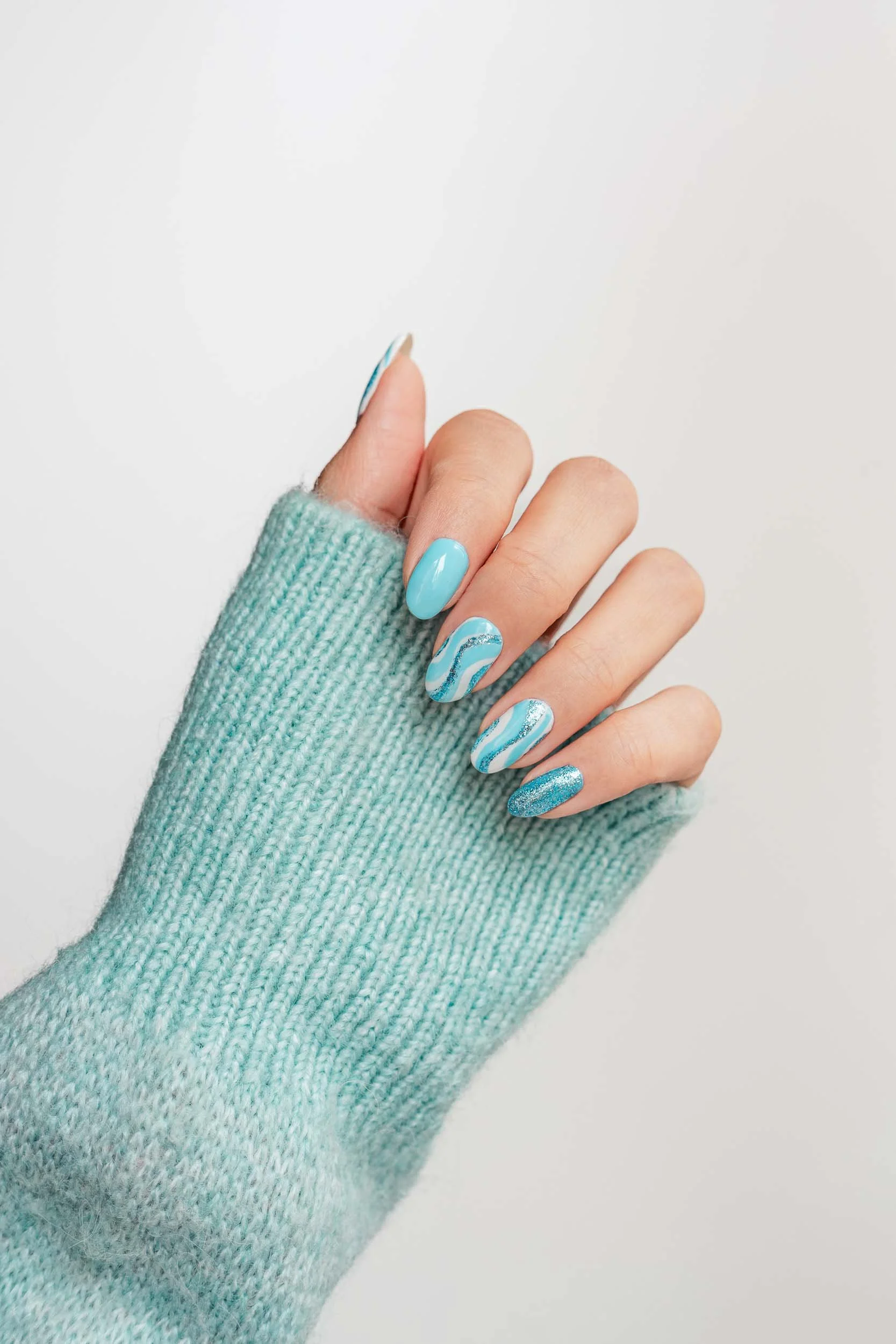 becoming-carmen-barbicore-retro-pastel-blue-cyan-manicure-nails