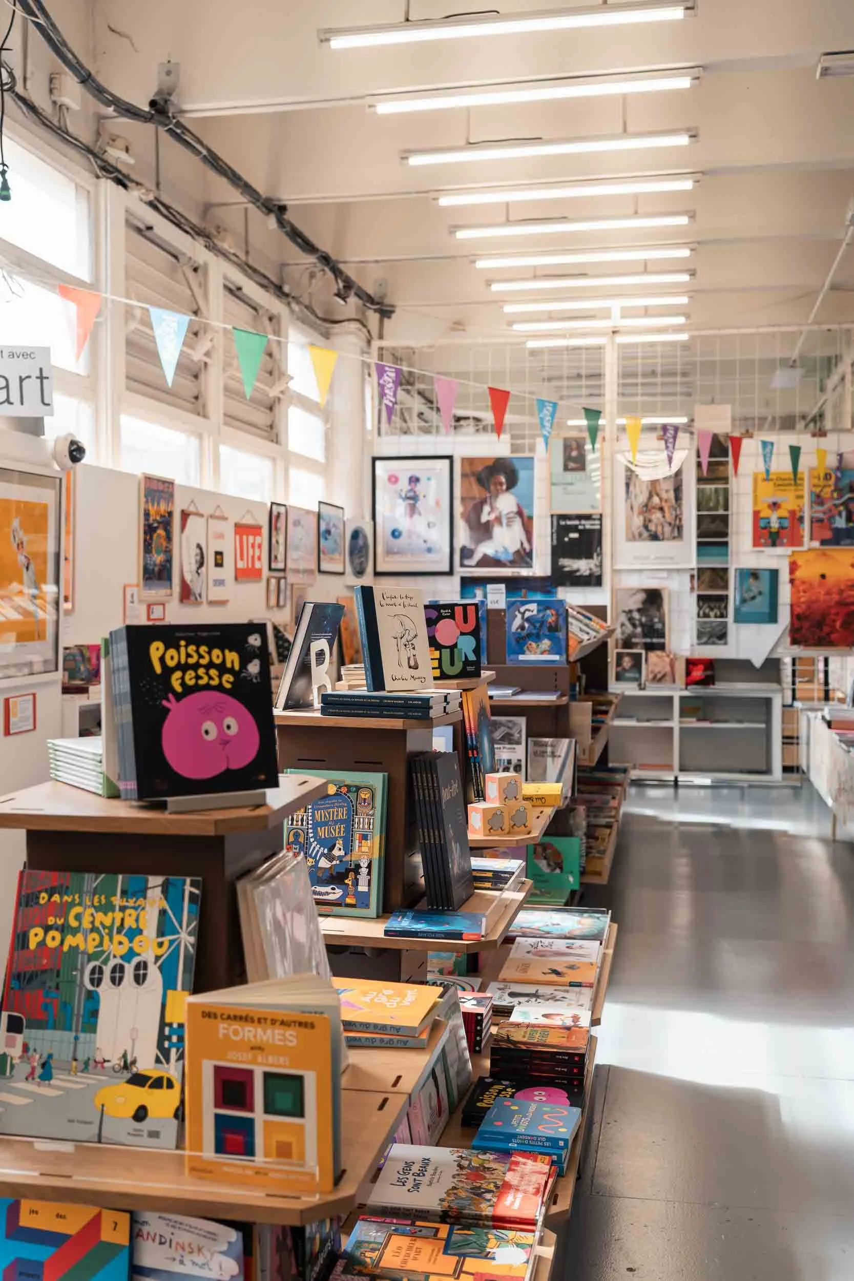 becoming-carmen-travel-france-lille-tripostal-art-shop