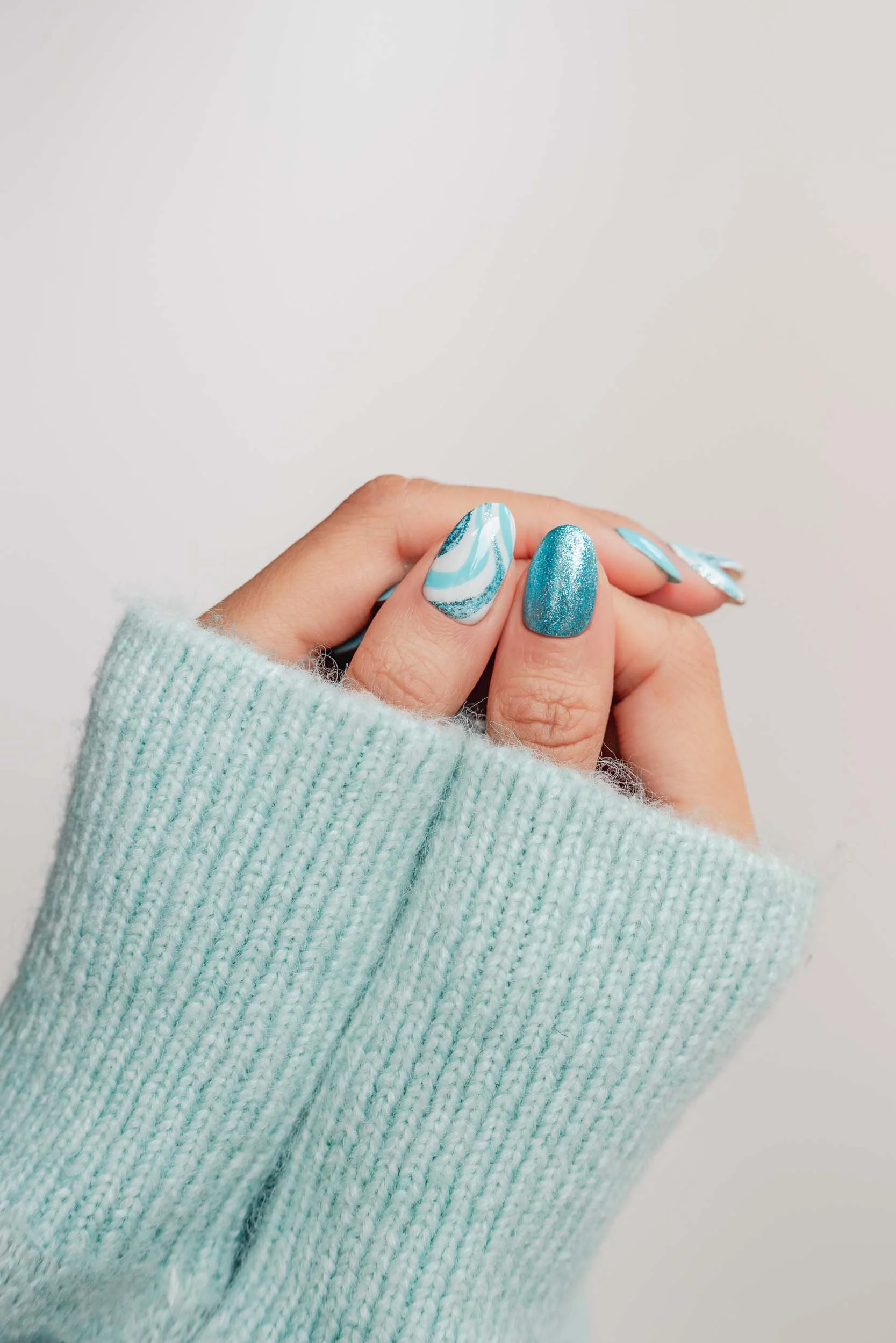 becoming-carmen-barbicore-retro-pastel-blue-cyan-manicure-nails