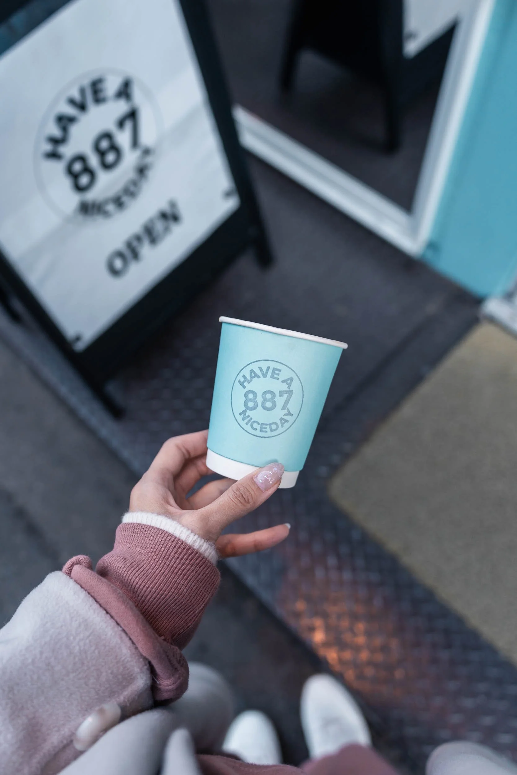 becoming-carmen-travel-guide-japan-okayama-city-coffee-stand-887