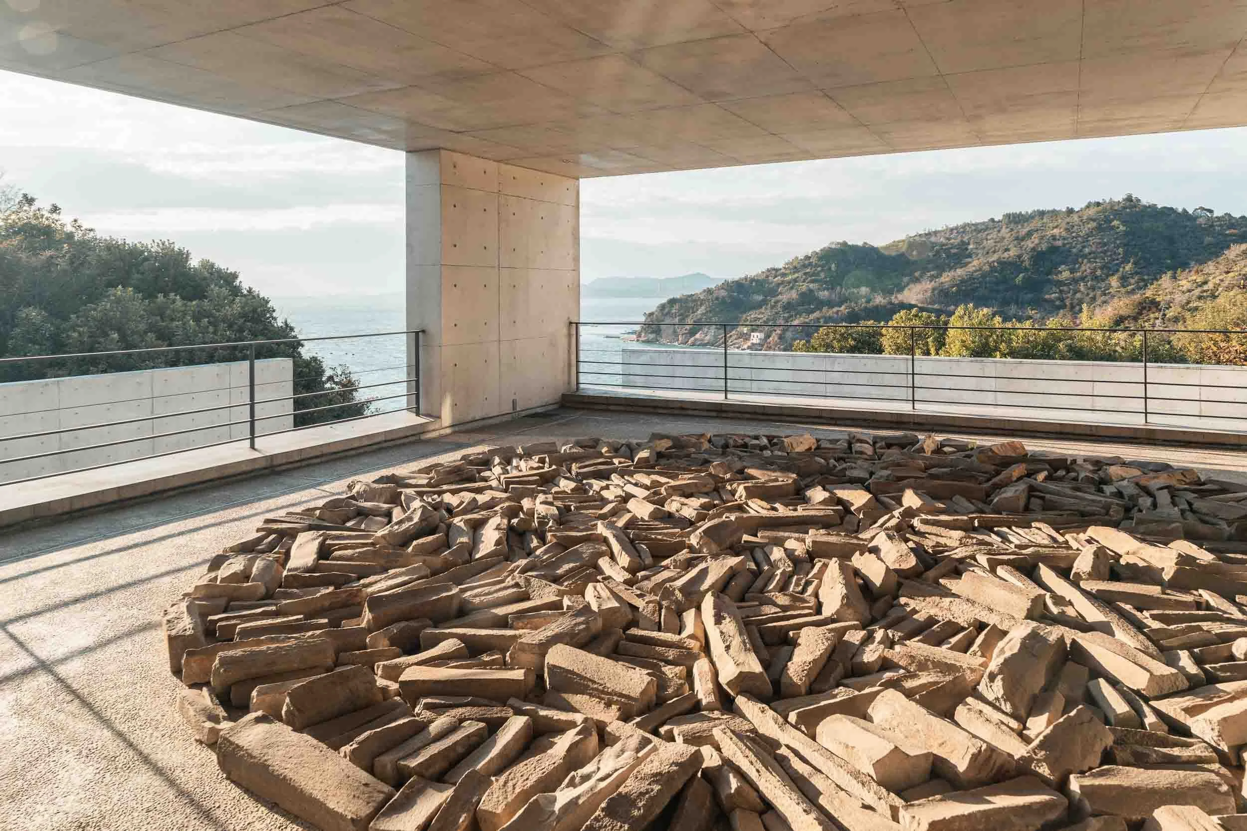 becoming-carmen-travel-guide-japan-naoshima-island-benesse-house-museum-richard-long-inland-sea-driftwood-circle