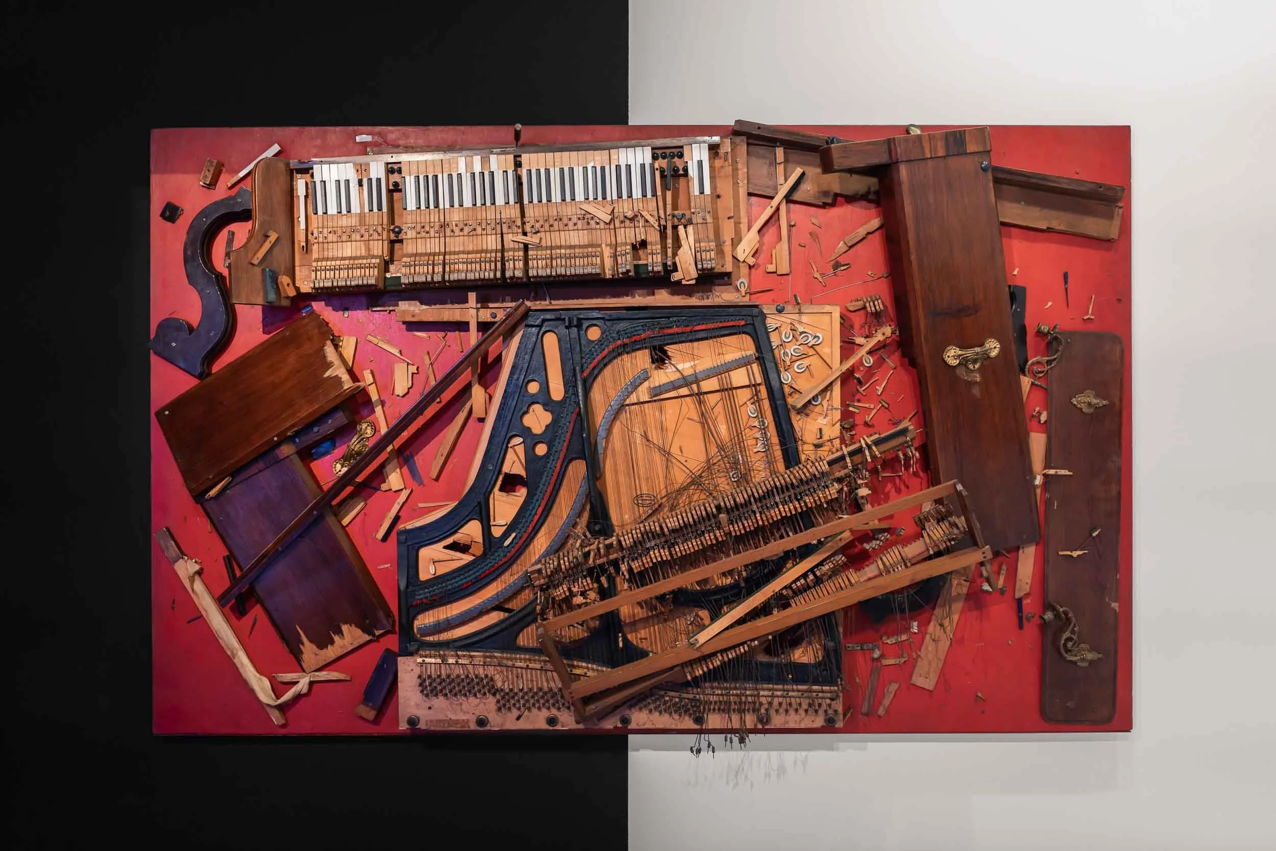 becoming-carmen-travel-france-lille-tripostal-pom-pom-pidou-art-exhibition-arman-chopins-waterloo