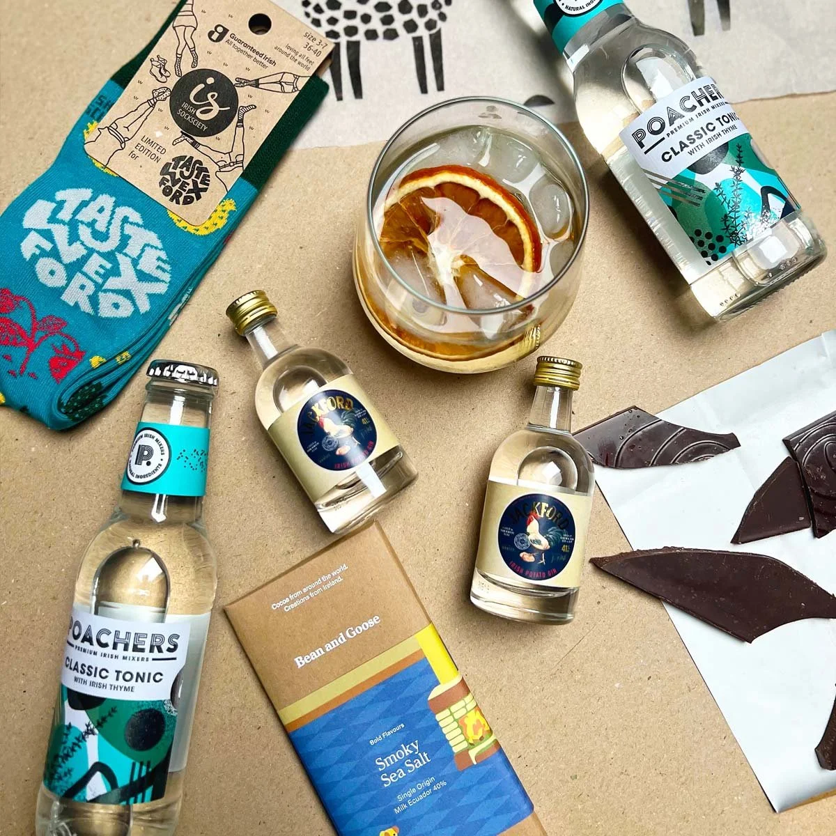 Searching for inspiration for that perfect gift?

Browse our online store, where you'll find a range of bundles, socks, hampers, prints, organic cotton tea towels and more that will delight the food lover in your life.

Browse our online store 👉 tas