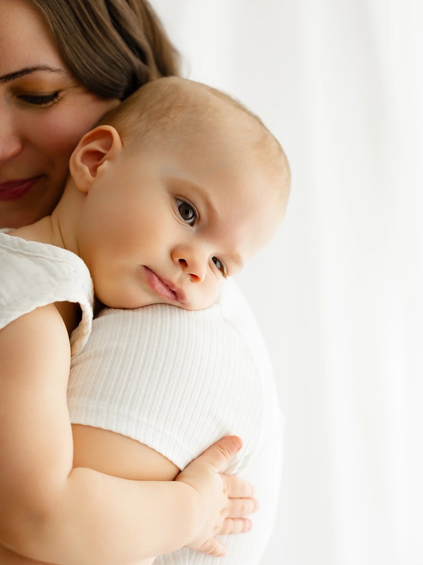We celebrated their first year with this cuddly guy today with some birthday and family portraits and it really could not have been more sweet 🫶🏼