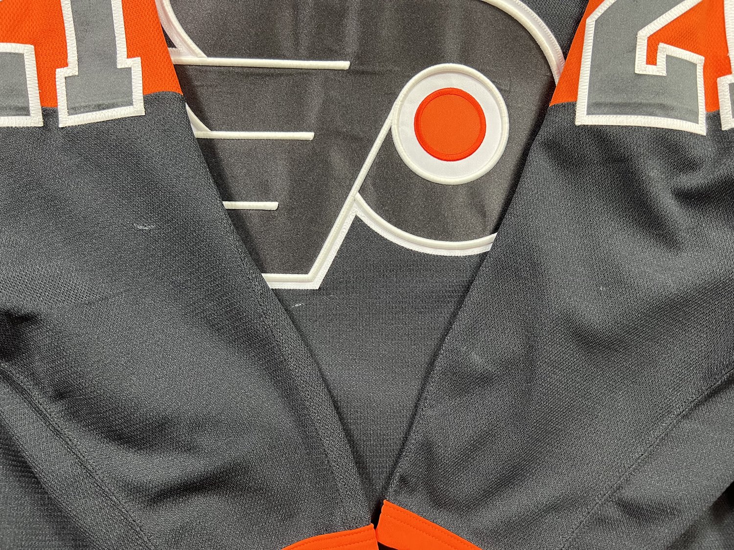 Scott Laughton Philadelphia Flyers Game worn 2021-22 Set 2 Third Jersey —  Liberty Bell Jerseys