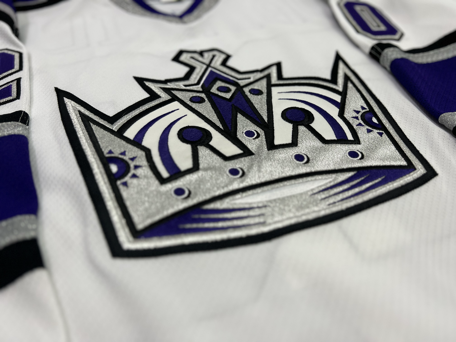 Luc Robitaille Los Angeles Kings Original 2002 Ccm crown Jersey