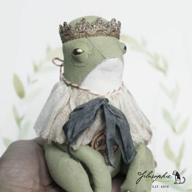 filasophie-spun-cotton-ornament-prims-frog.jpg