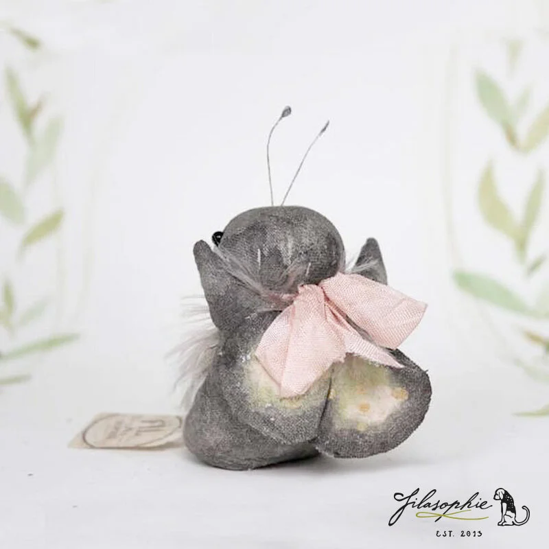 filasophie-spun-cotton-ornament-prims-moth-pink.jpg