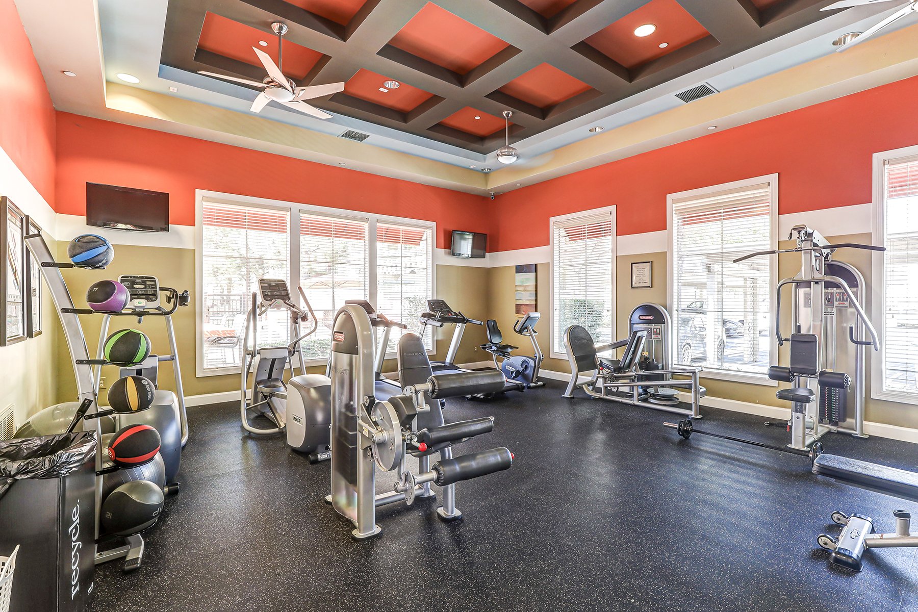 The fully-equipped gym at Cantabria