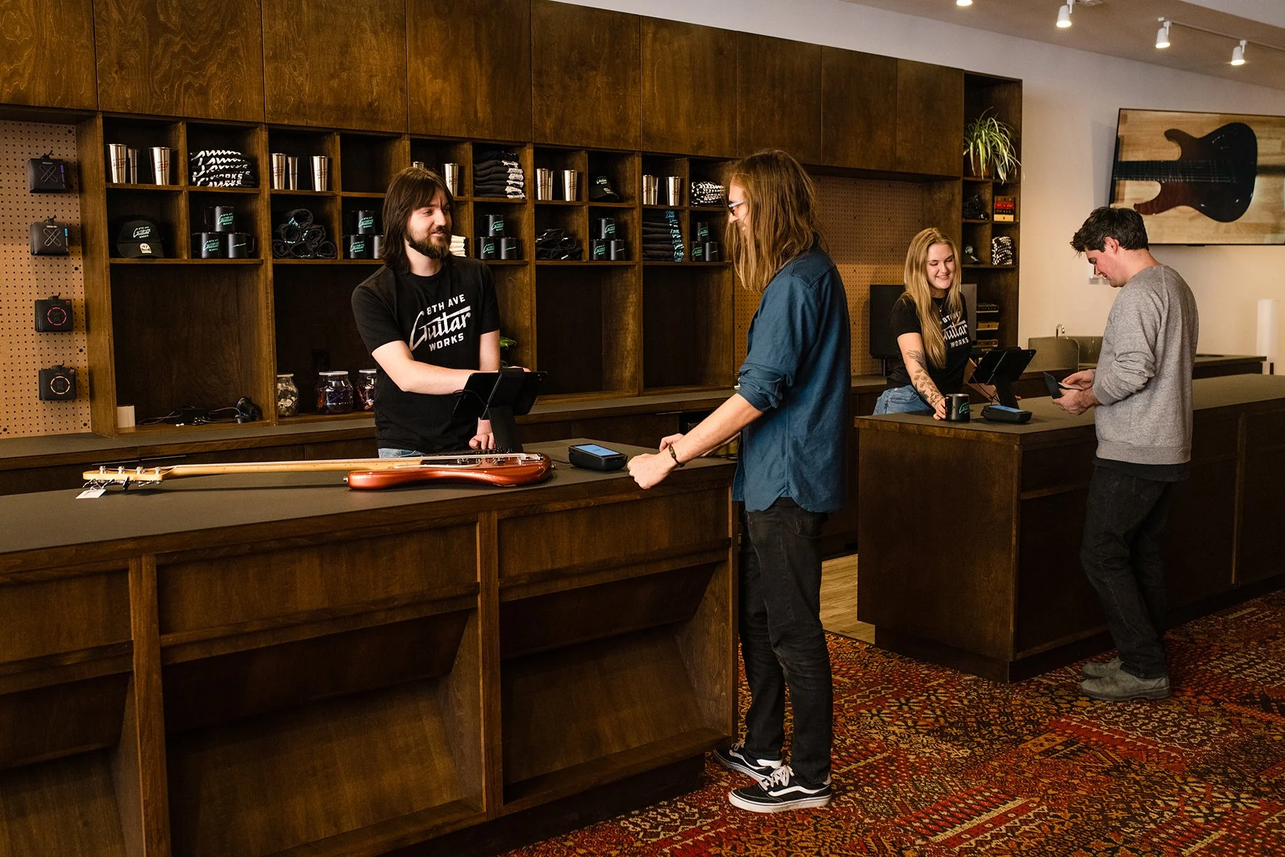 021126_MIRCLLC_Lifestyle_Store_75485 copy.jpg